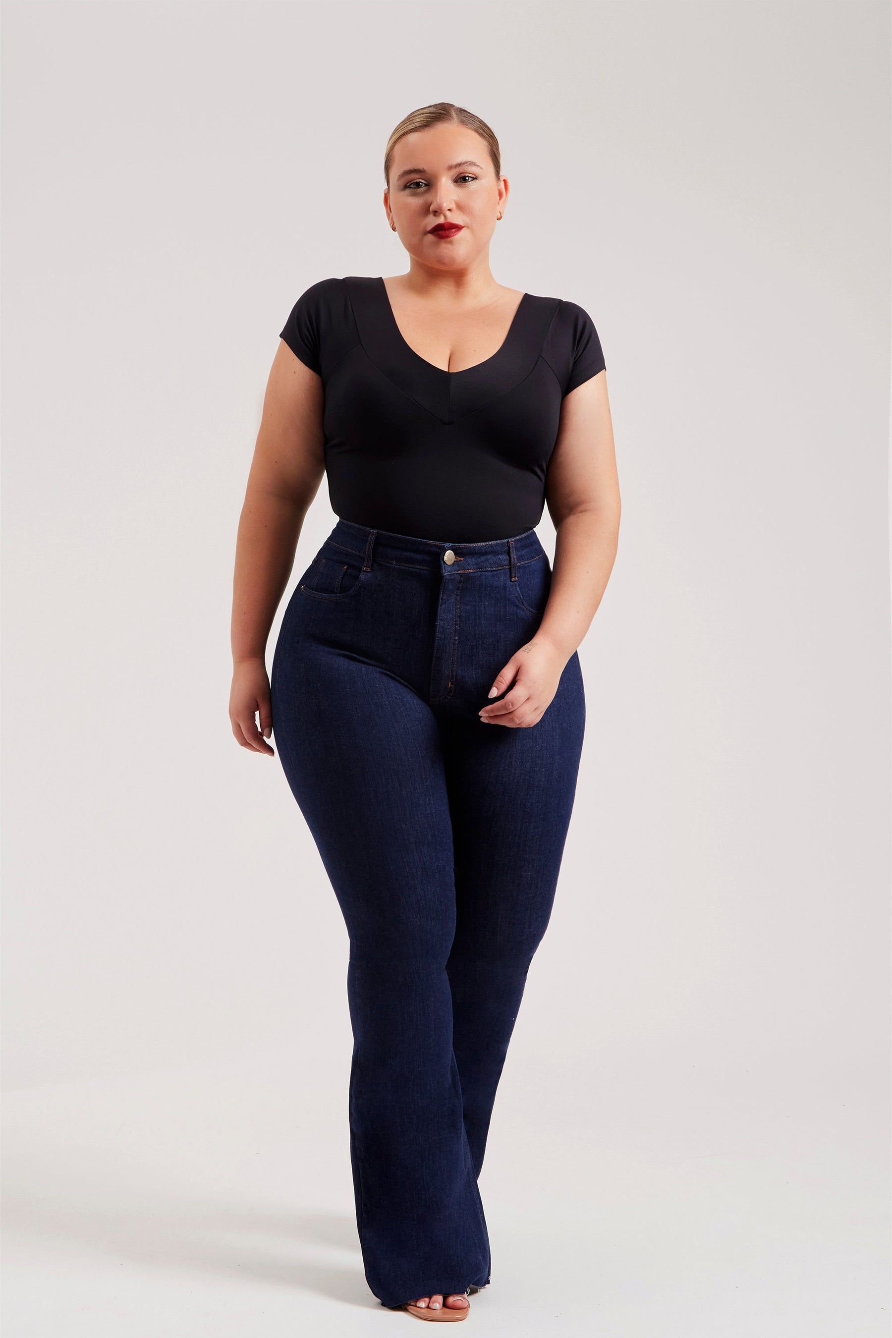 Calça Jeans Modeladora Revolucionária Escura Flare Cós Super Alto