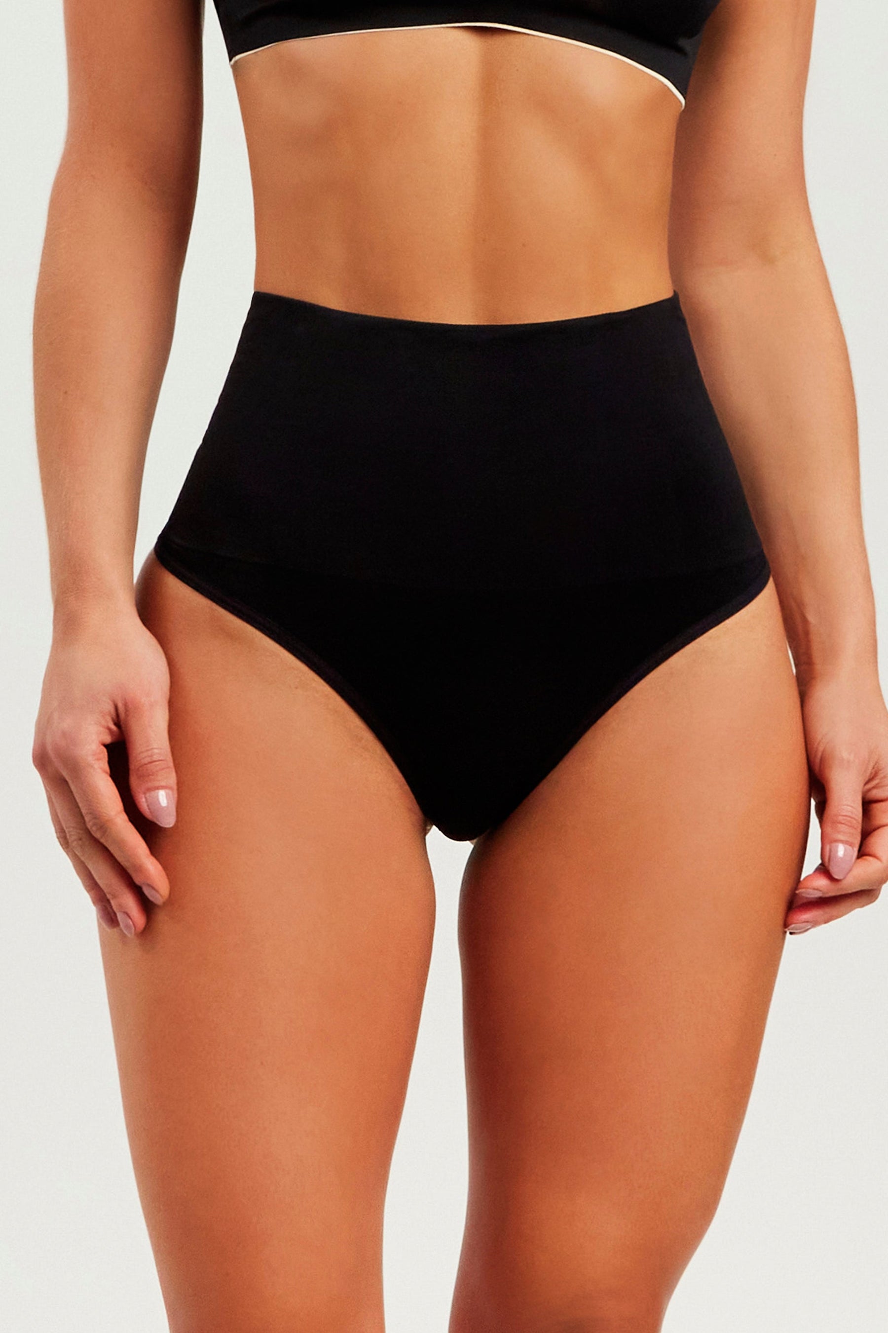Calcinha Modeladora Fio Preta