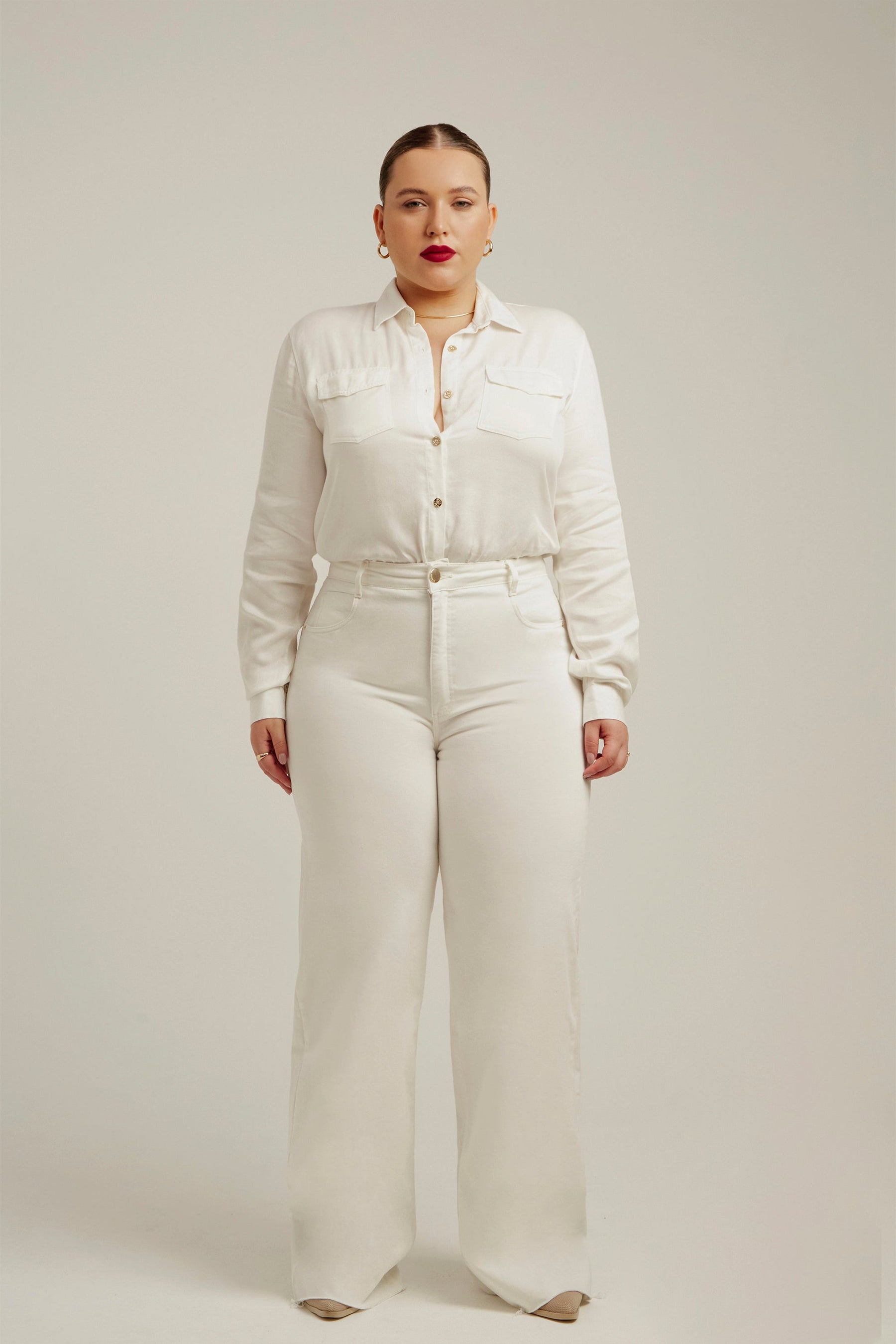Calça Jeans Modeladora Off White Wide Leg Cós Super Alto