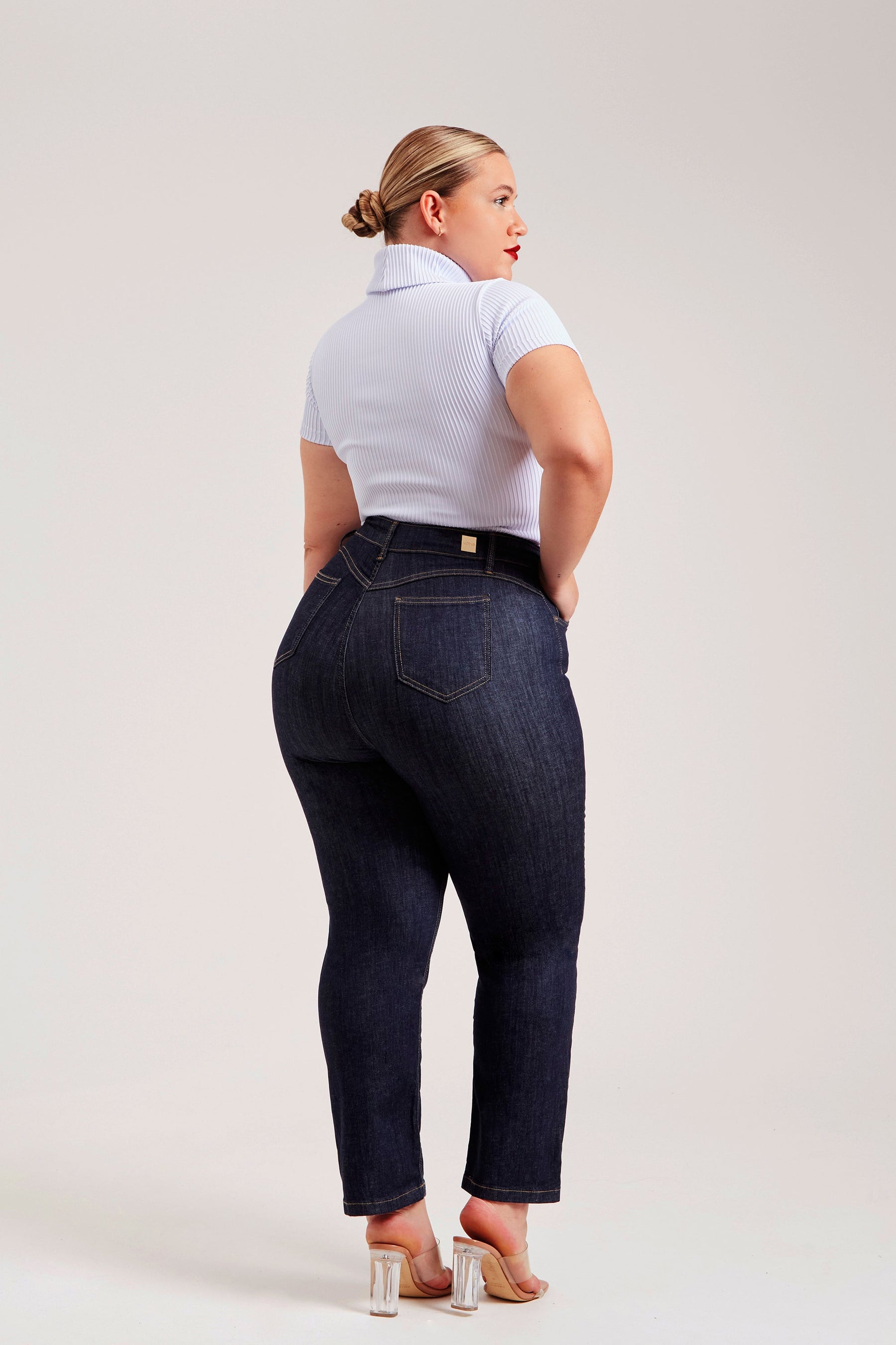 Calça Jeans Modeladora Fantástica Reta Cós Alto