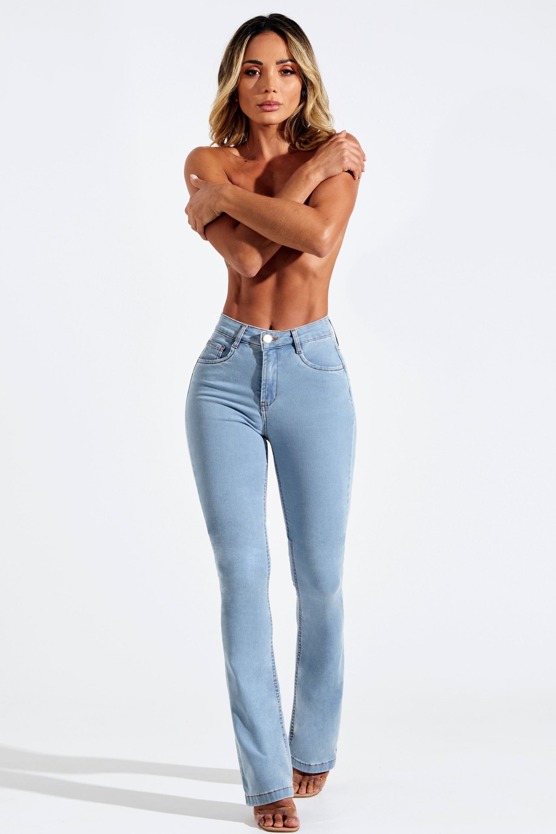 Calça Jeans Modeladora Inesquecível Boot Cut Clara Cós Médio