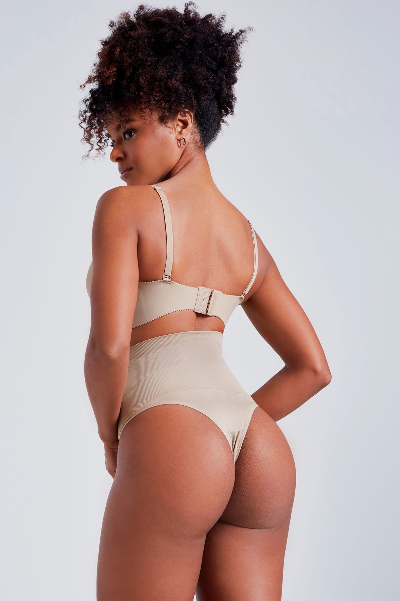 Calcinha Modeladora Fio Bege