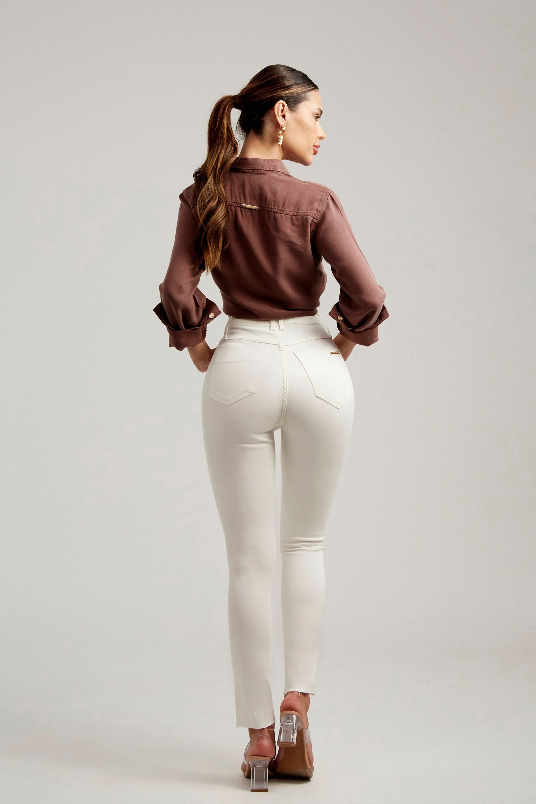 Calça Jeans Modeladora Skinny Off White Cós Alto