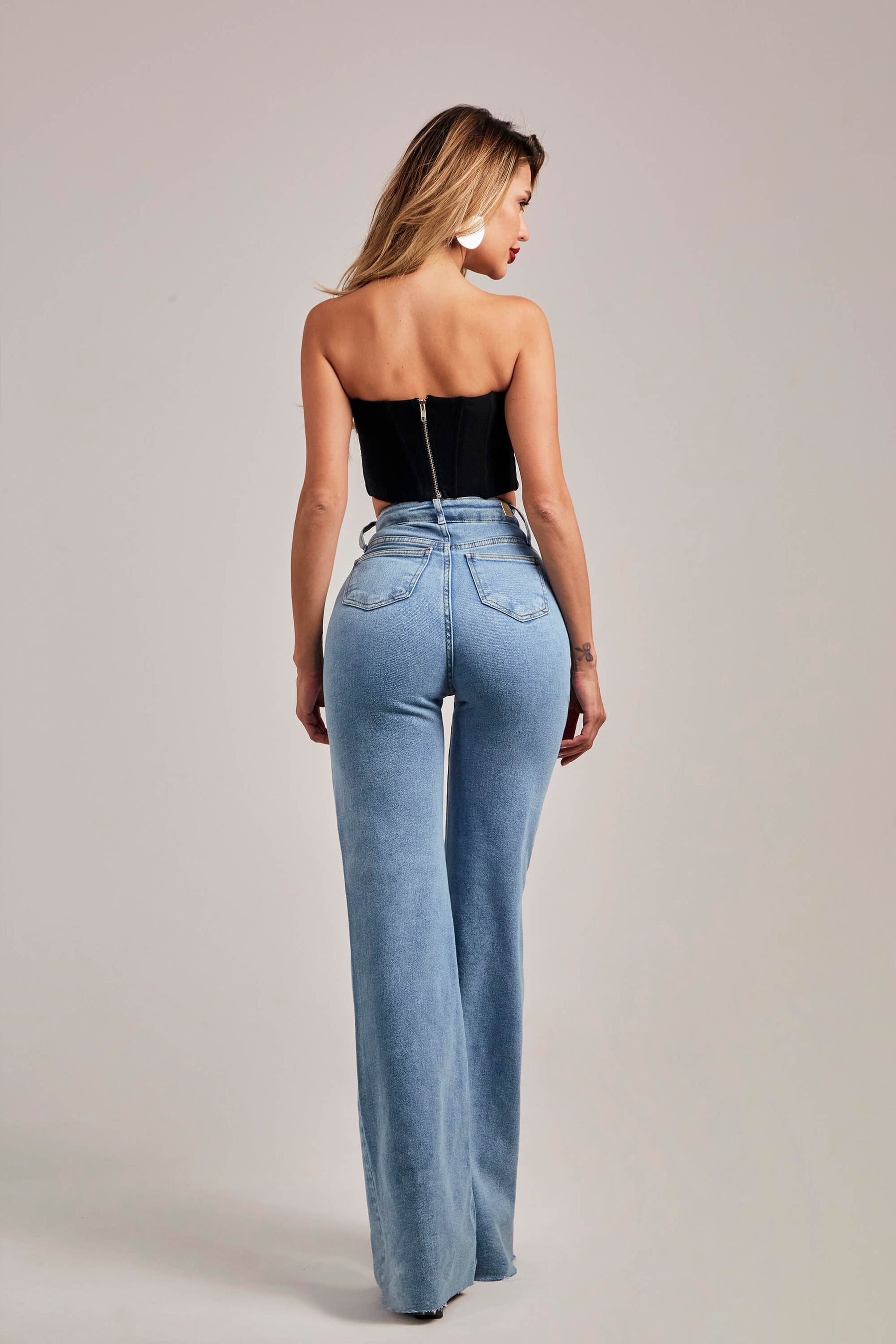Calça Jeans Modeladora Basic Wide Leg Cós Super Alto