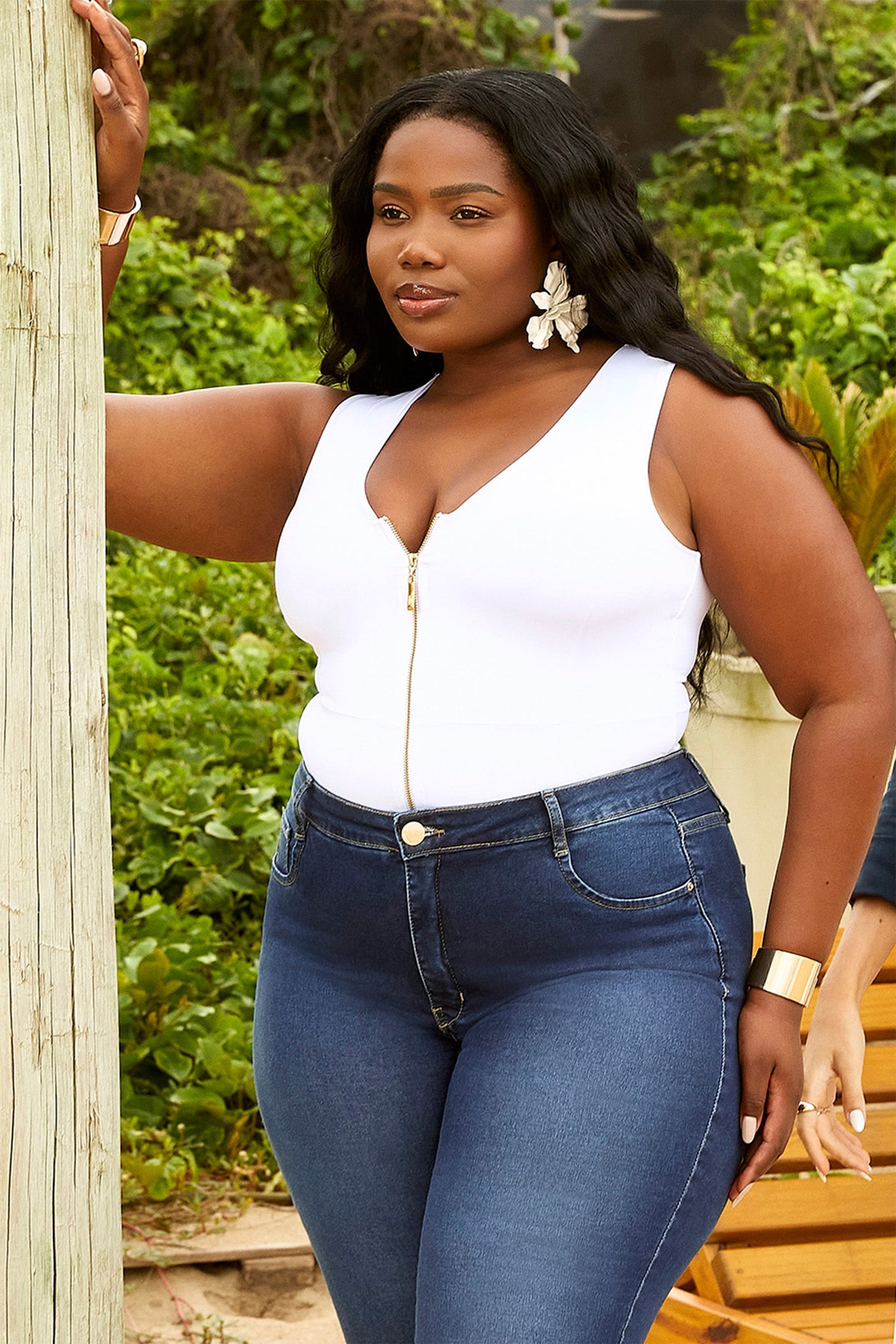 Calça Jeans Modeladora Curva dos Sonhos Flare Cós Médio