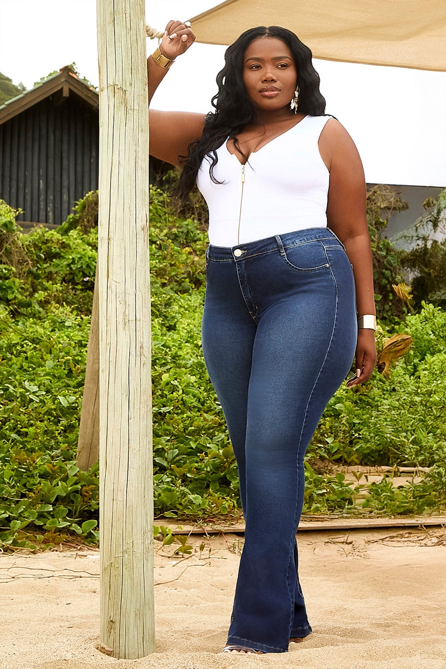 Calça Jeans Modeladora Curva dos Sonhos Flare Cós Médio