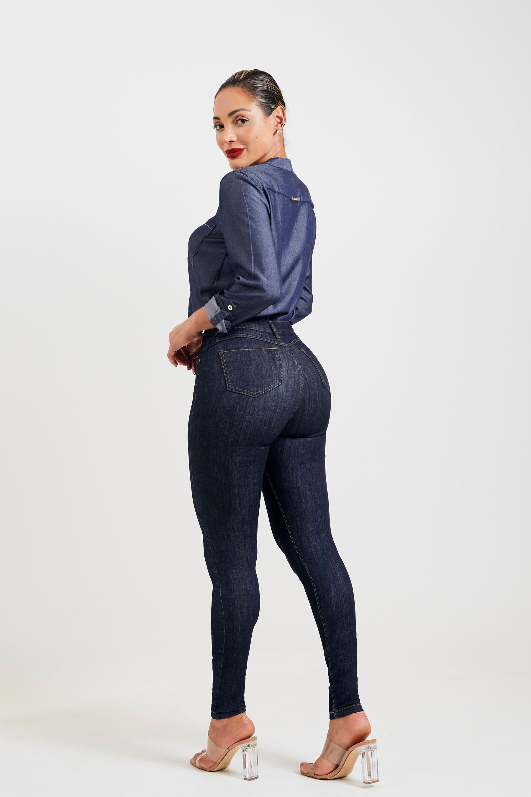 Calça Jeans Modeladora Fantástica Skinny Cós Alto