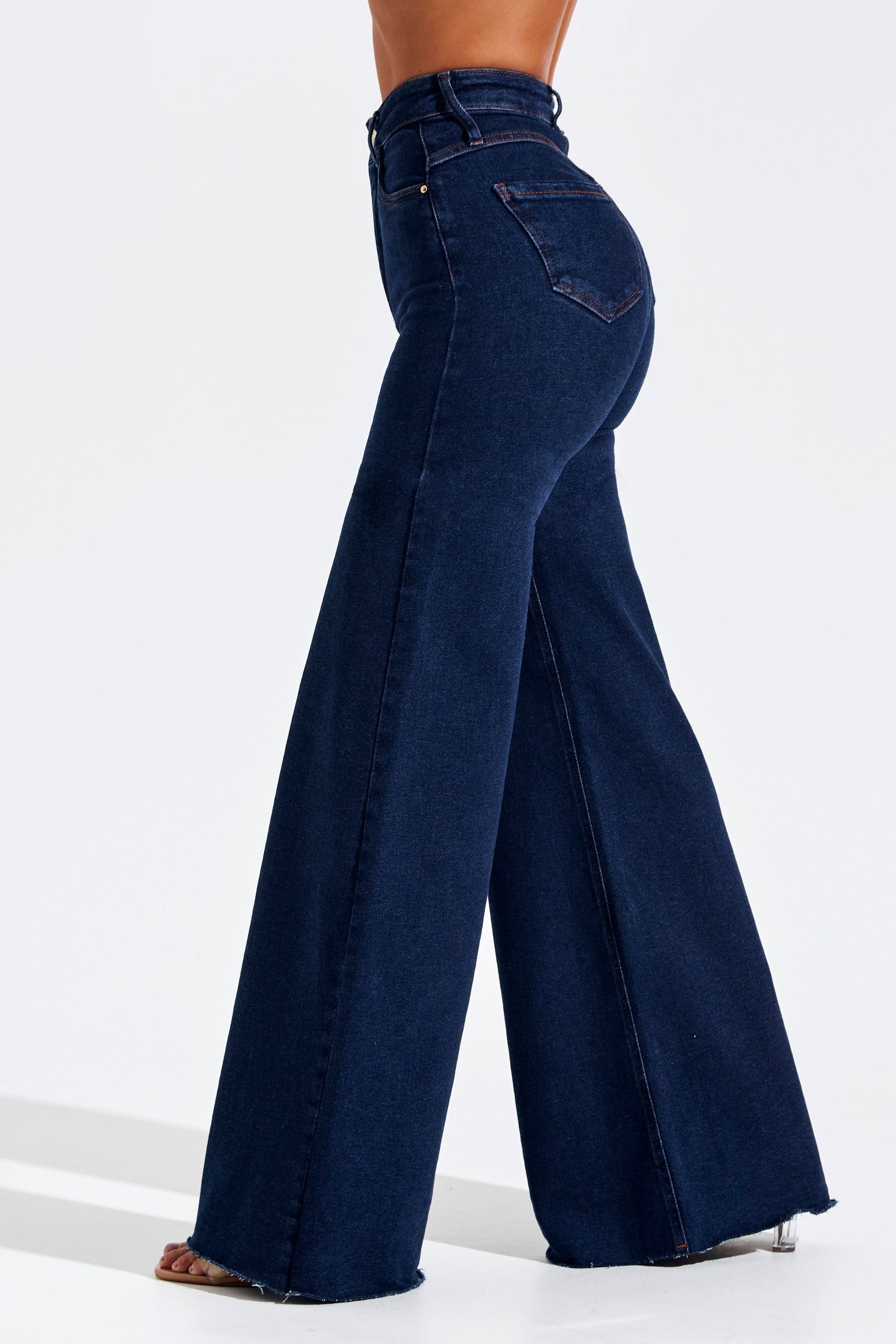 Calça Jeans Modeladora Luxury Pantalona Cós Super Alto