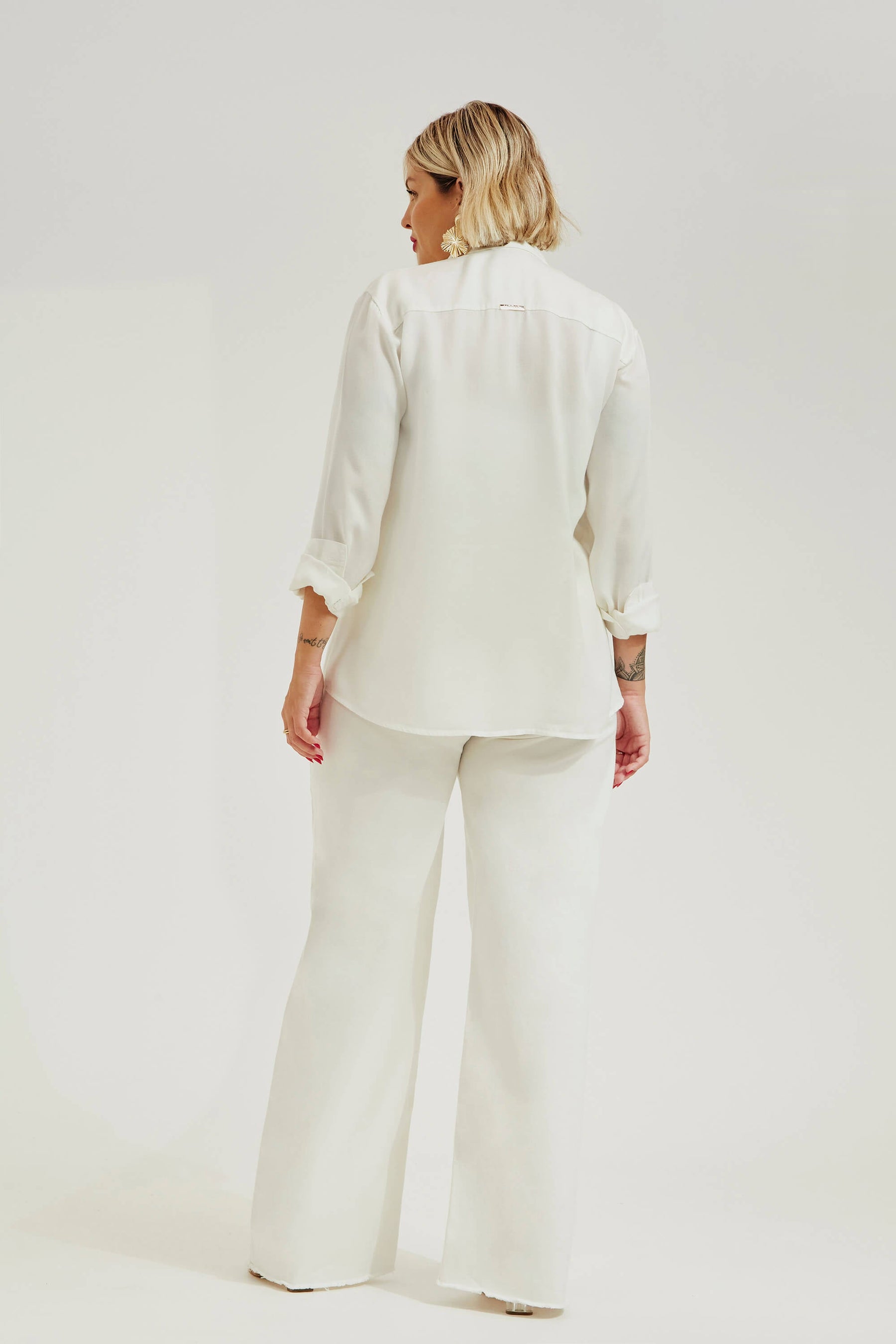 Calça Jeans Modeladora Off White Wide Leg Cós Super Alto