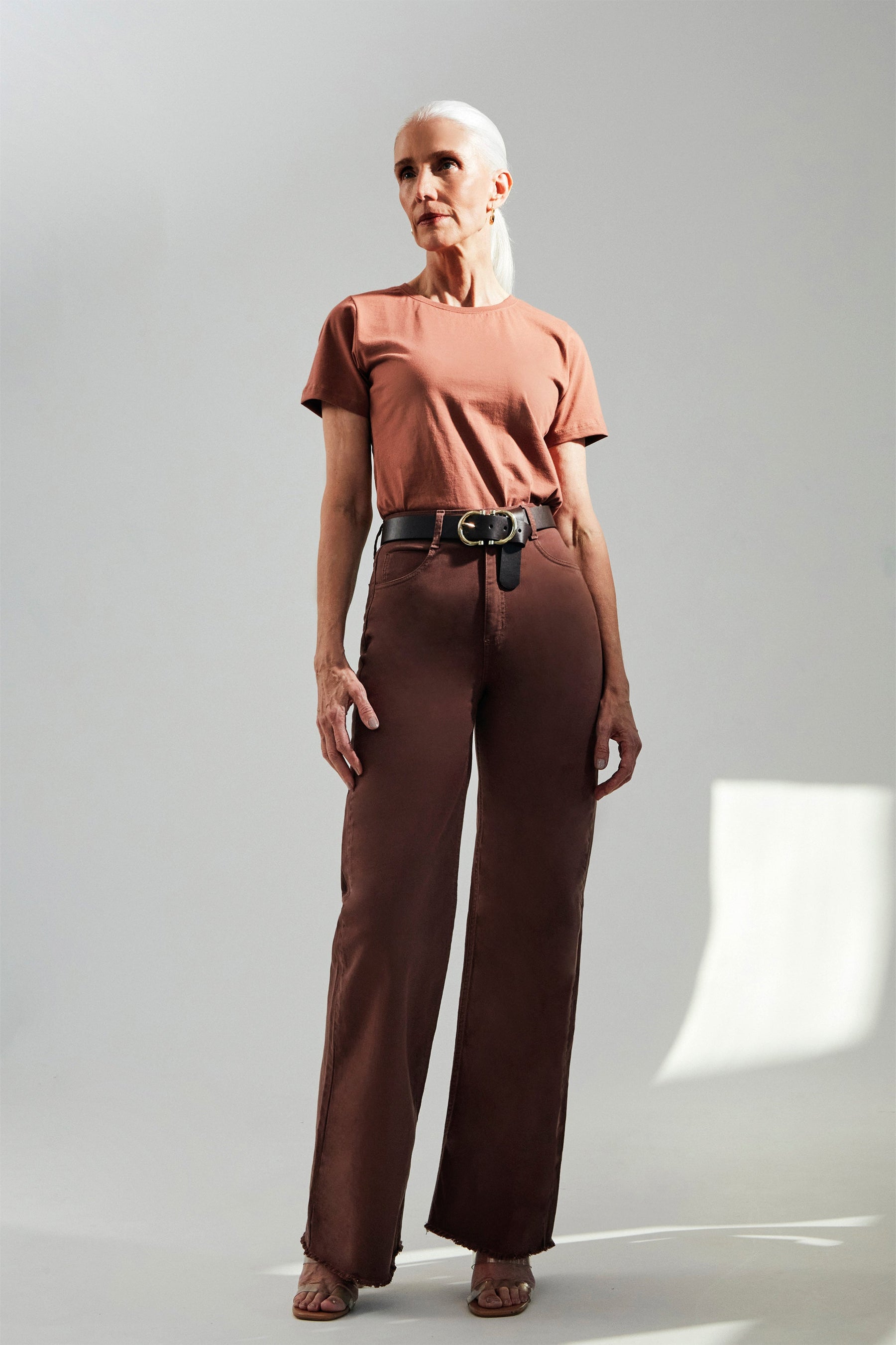 Calça Jeans Modeladora Coffee Wide Leg Cós Super Alto