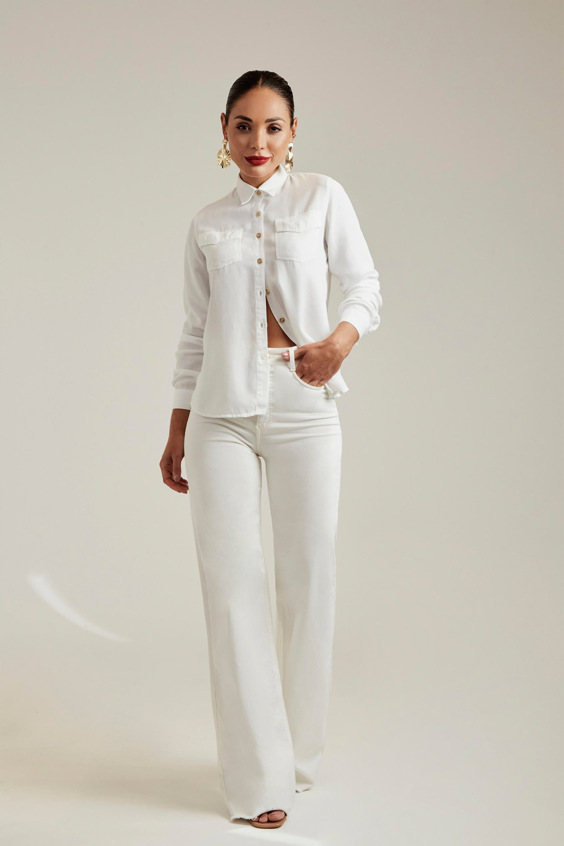 Calça Jeans Modeladora Off White Wide Leg Cós Super Alto