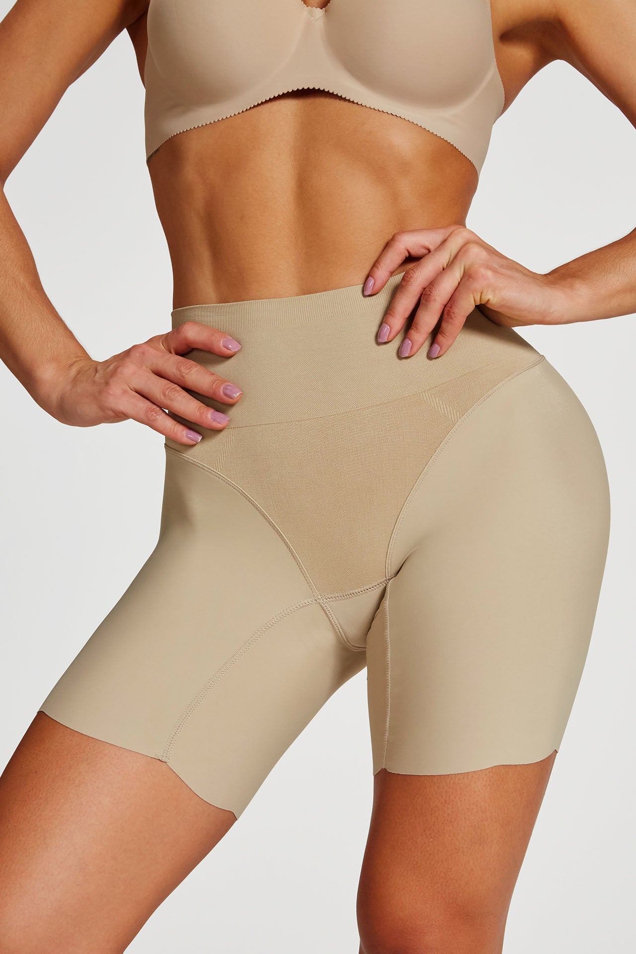 Shorts Modelador Que Afina Cintura Bege