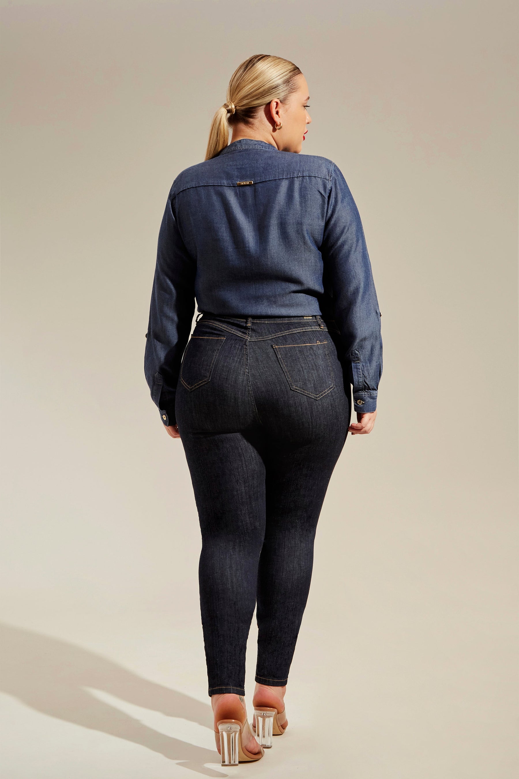 Calça Jeans Modeladora Fantástica Skinny Cós Alto