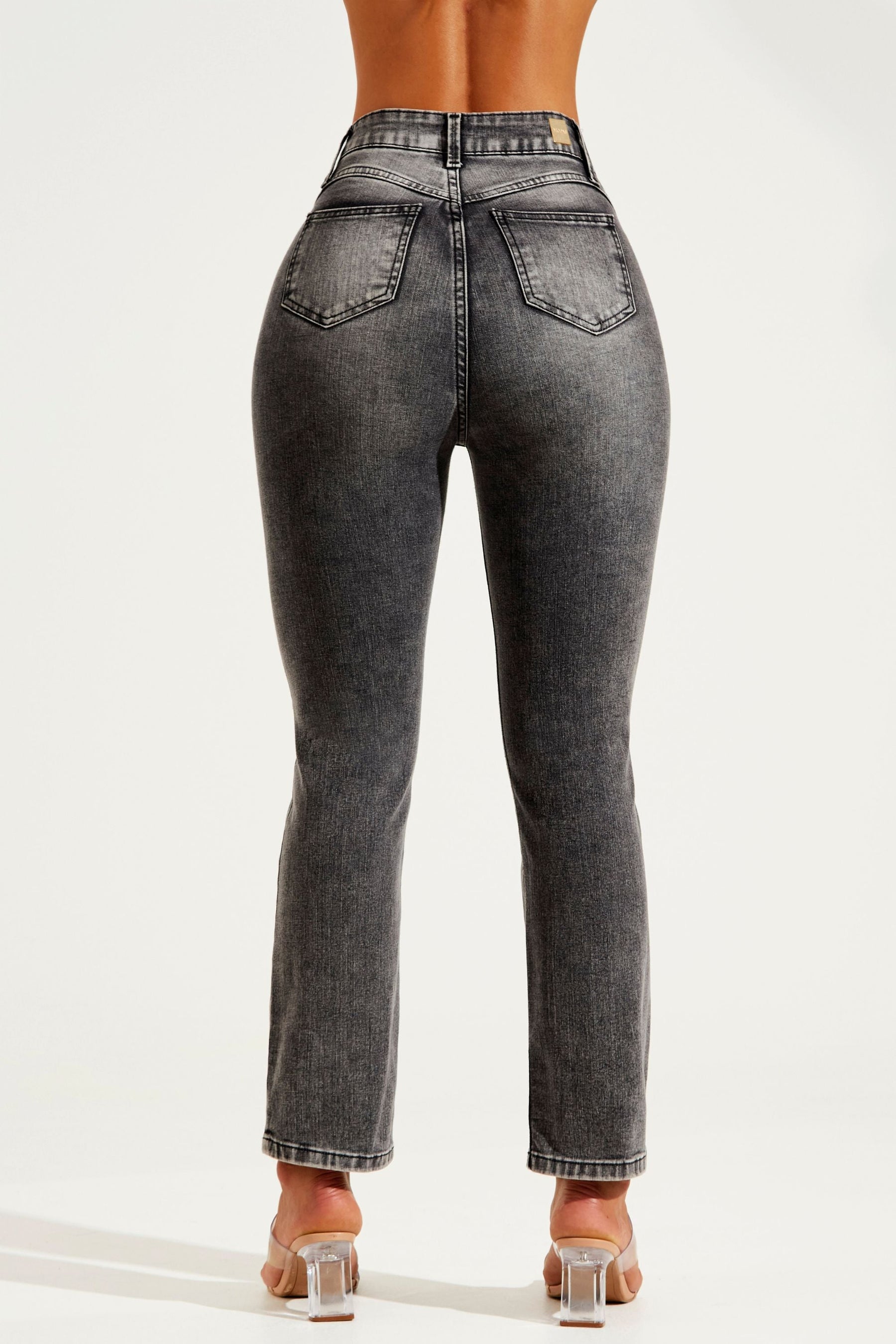Calça Jeans Modeladora Cinza Reta Cós Super Alto