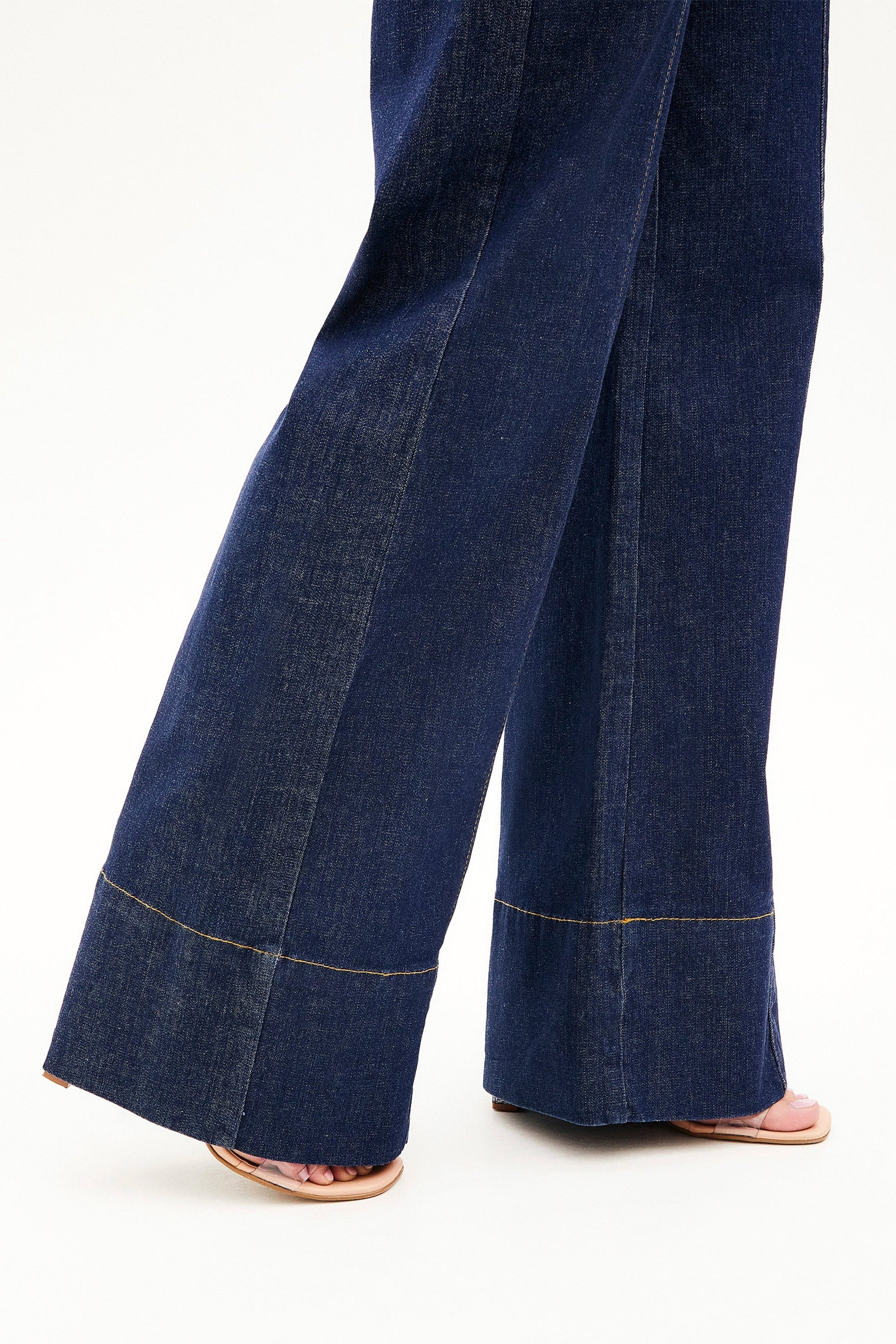 Calça Jeans de Rica Tecnológica Wide Leg Cós Super Alto