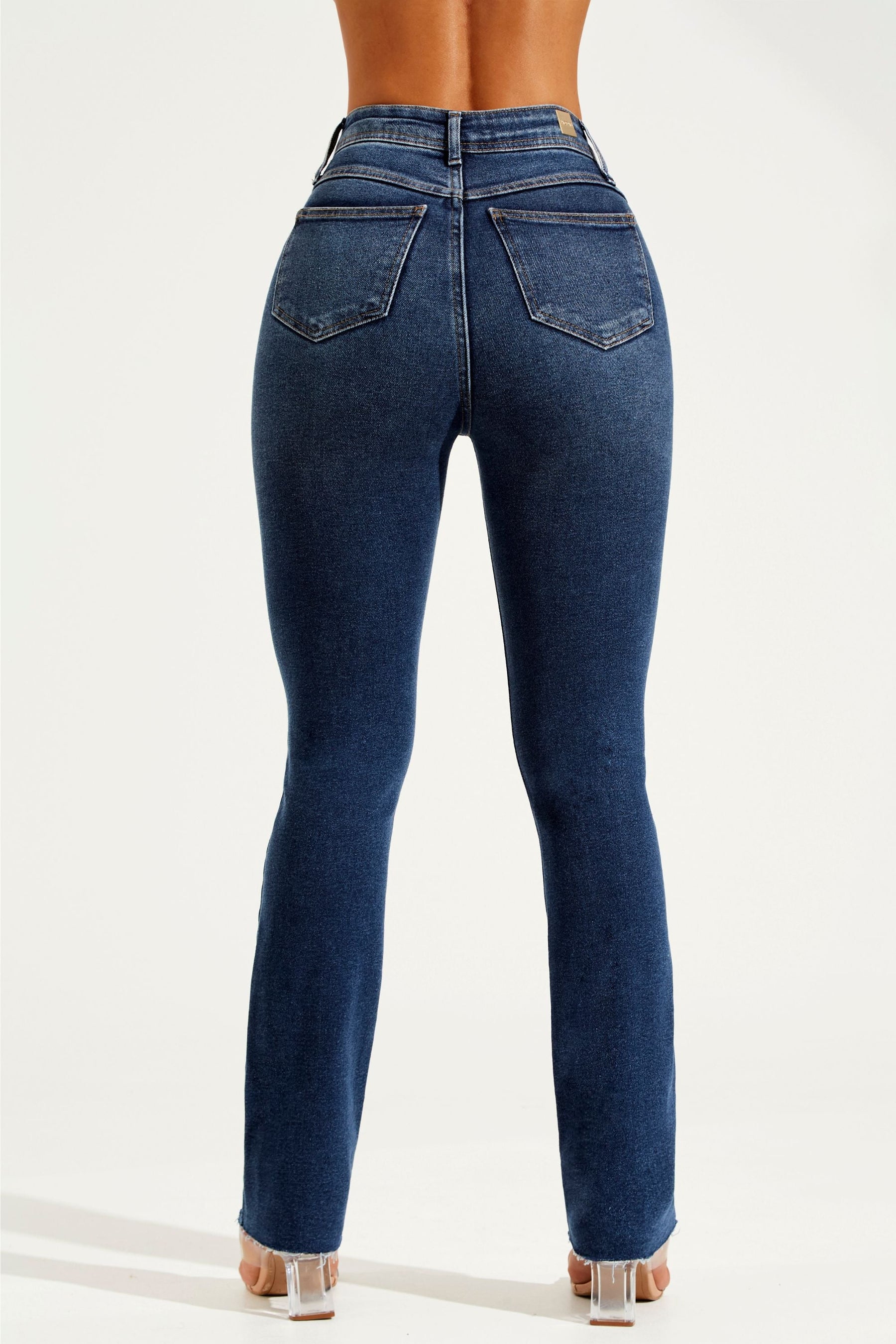 Calça Jeans Modeladora Essencial Reta Cós Super Alto