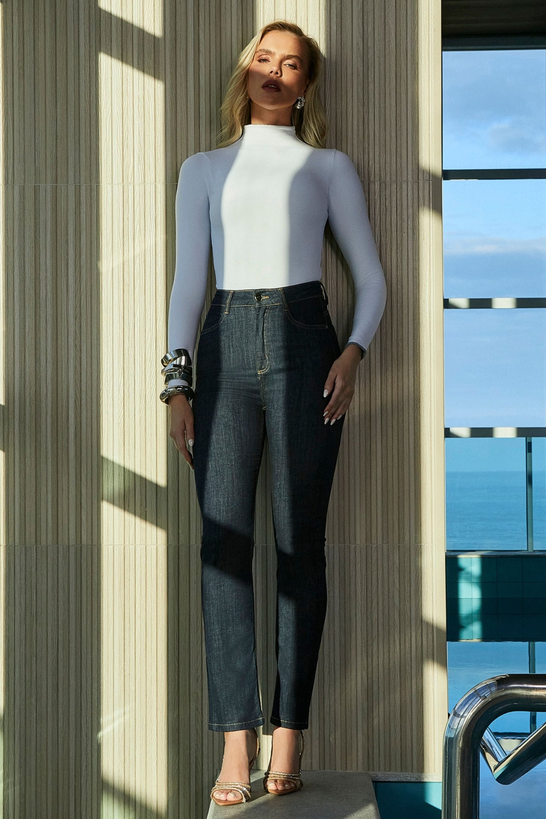 Calça Jeans Modeladora Fantástica Reta Cós Alto