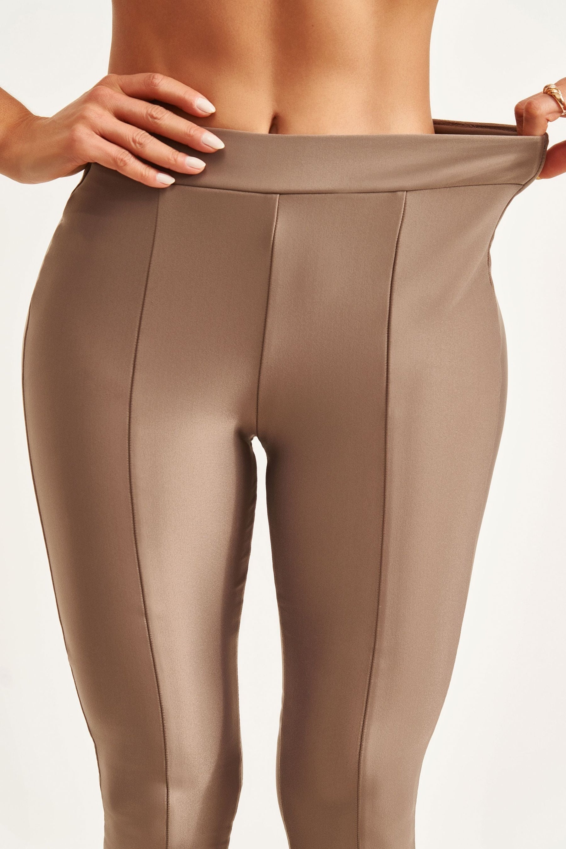 Calça Ultra Modeladora Glam Flare Cós Alto - Fendi