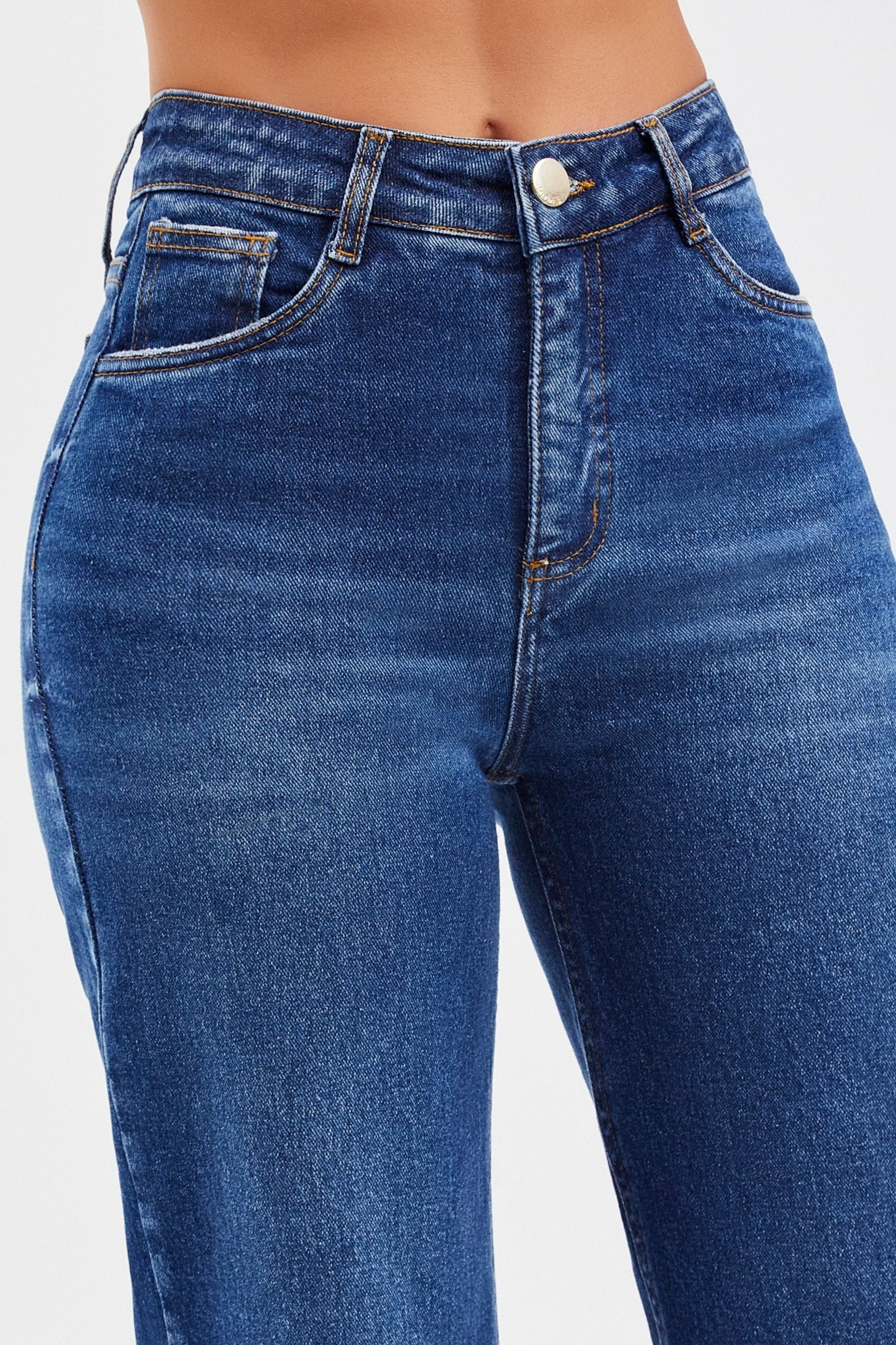 Calça Jeans Basic Wide Leg Jeans Médio Cós Alto