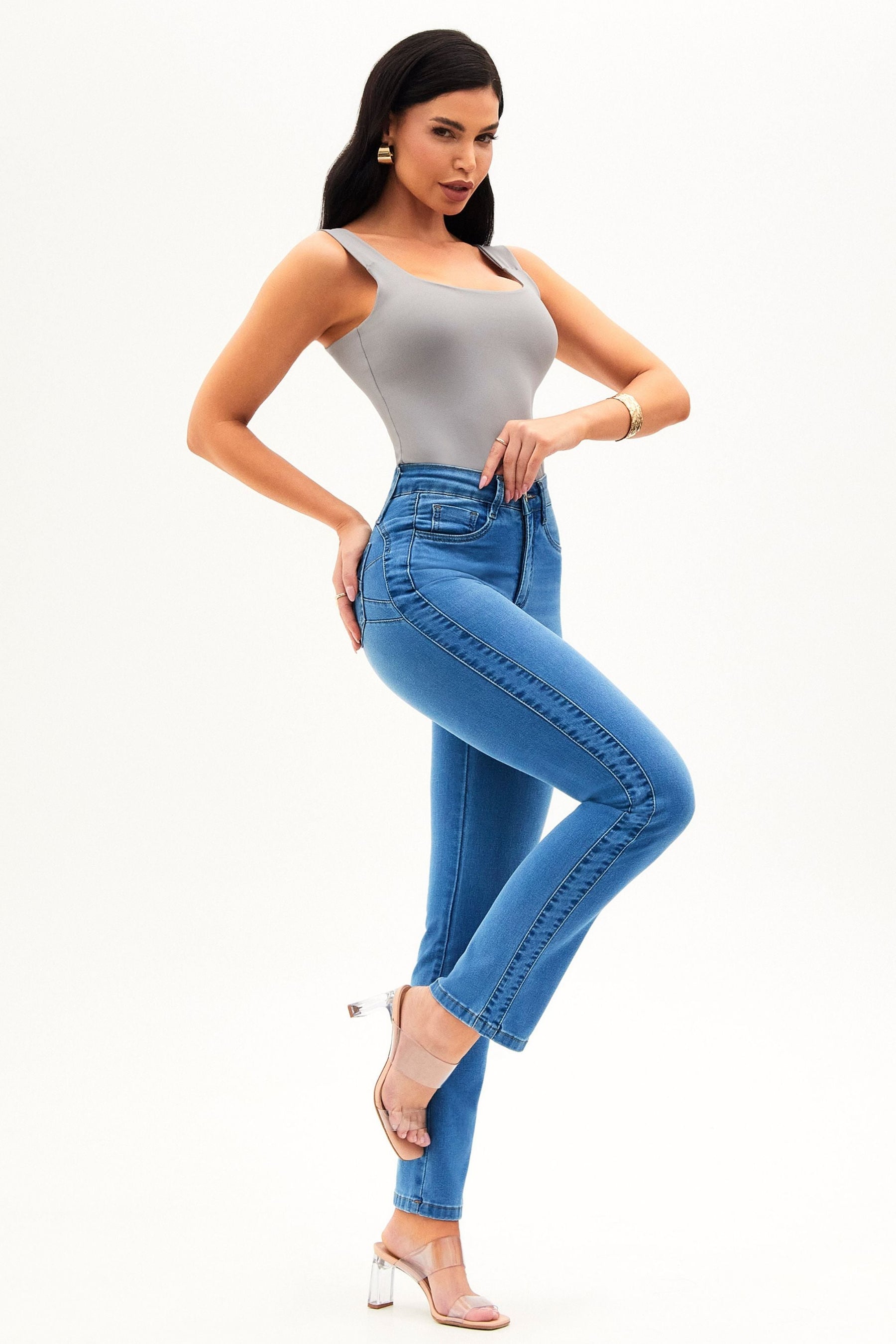 Calça Jeans Mega Bumbum Reta Cós Médio