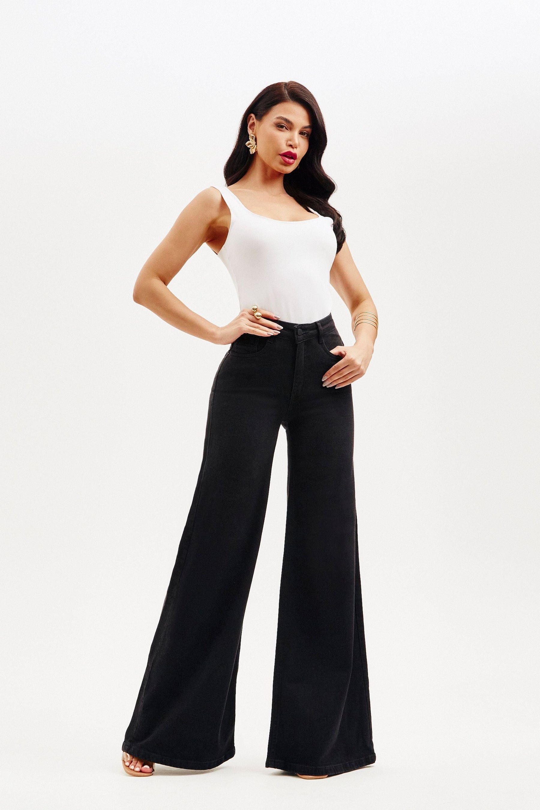 Calça Jeans Modeladora Pantalona Preta Cós Médio