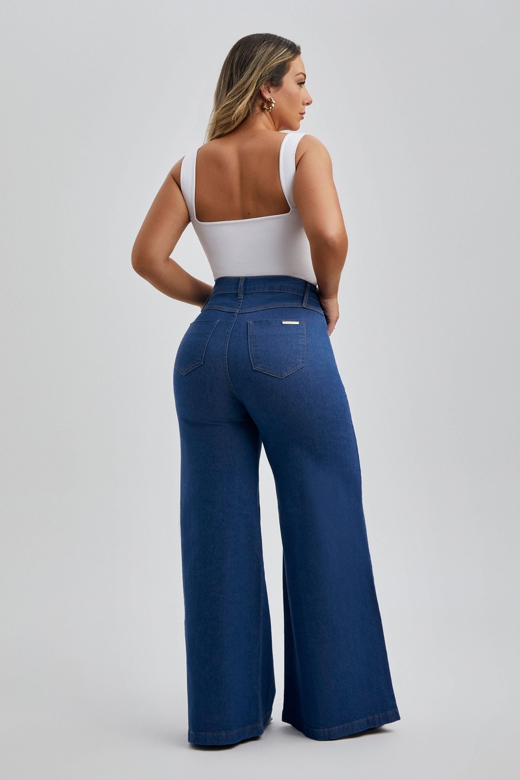 Calça Jeans Ultra Modeladora Pantalona Jeans Médio Cós Médio