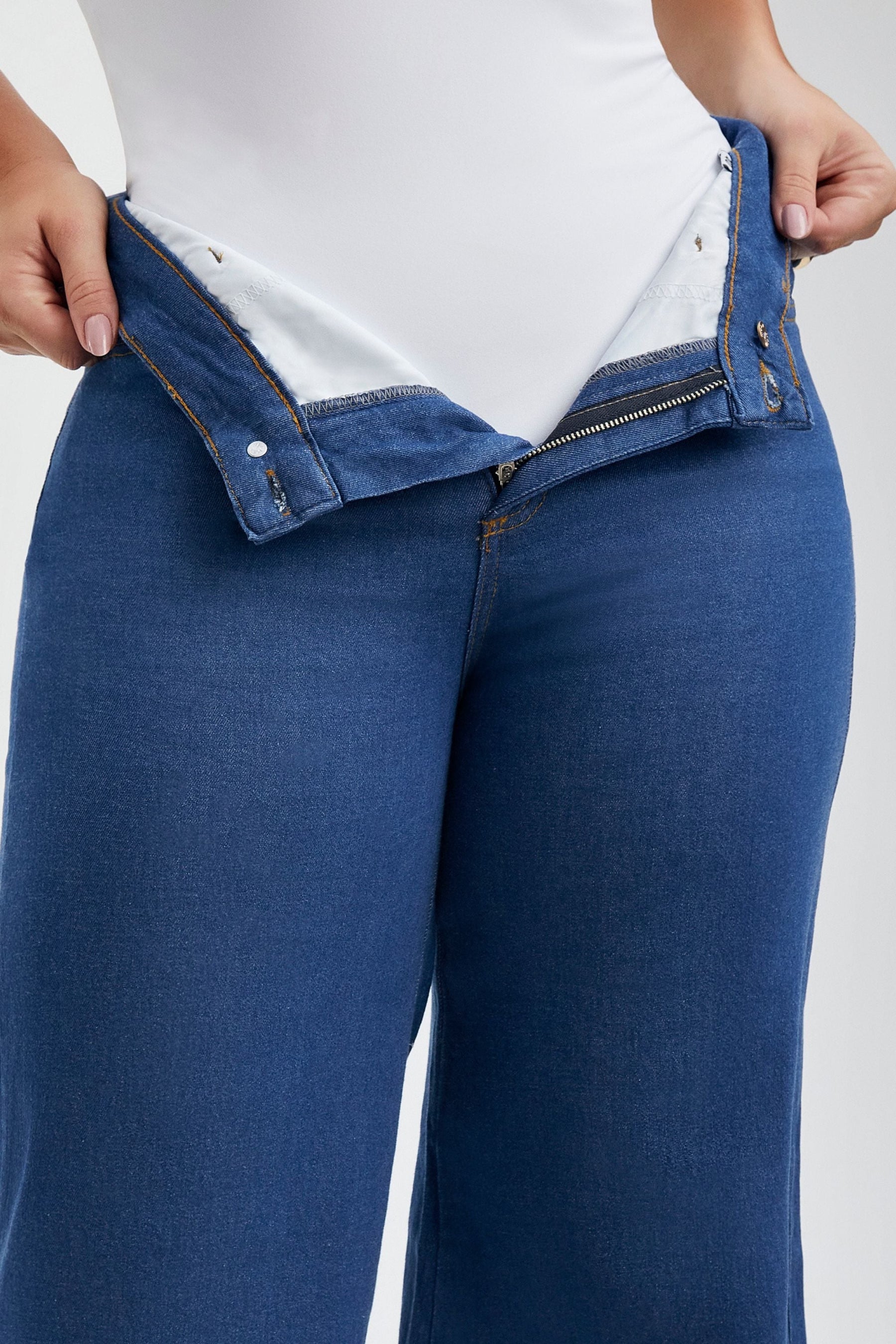 Calça Jeans Ultra Modeladora Pantalona Jeans Médio Cós Médio