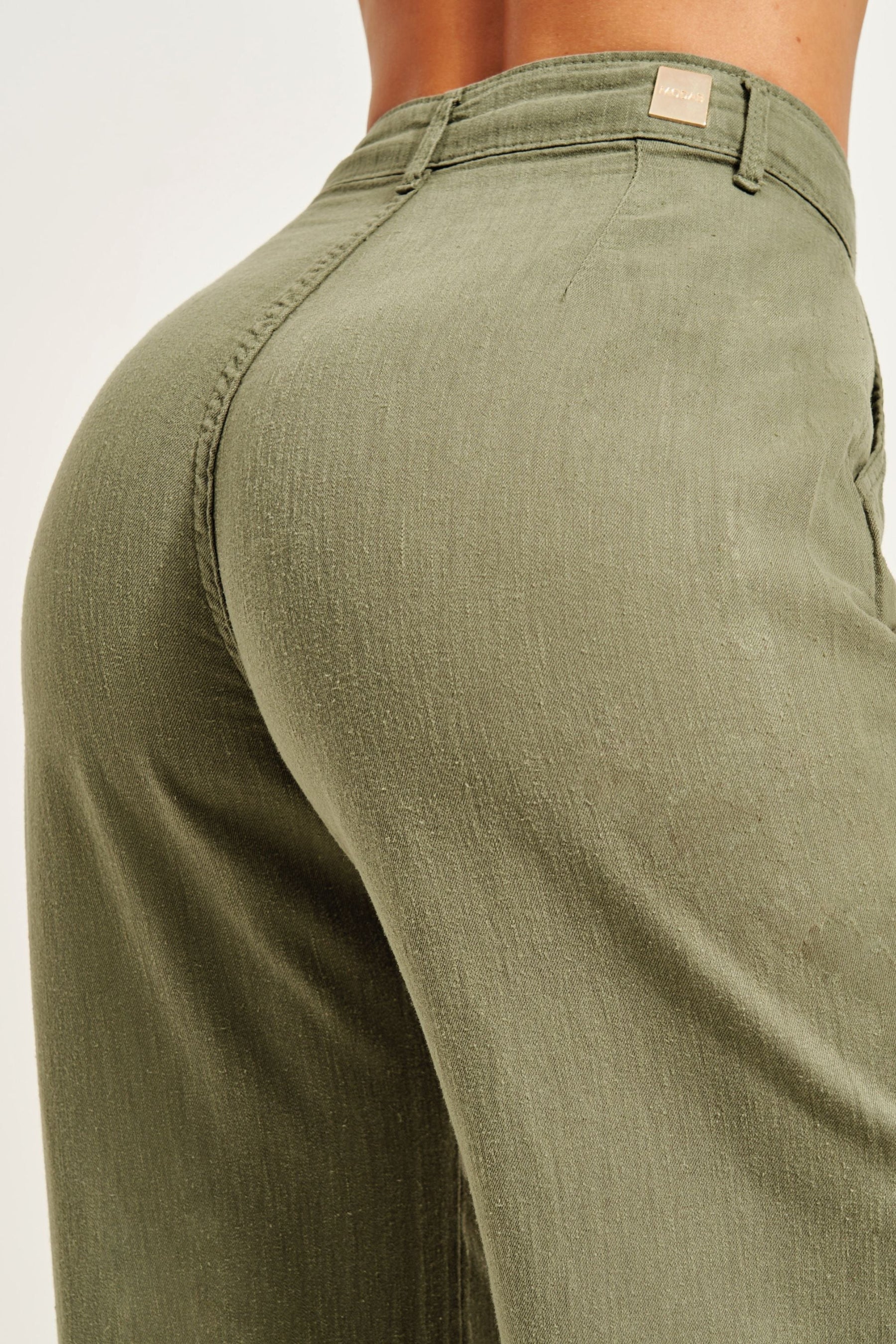 Calça Pantalona de Linho Térmico Dunas Verde Militar