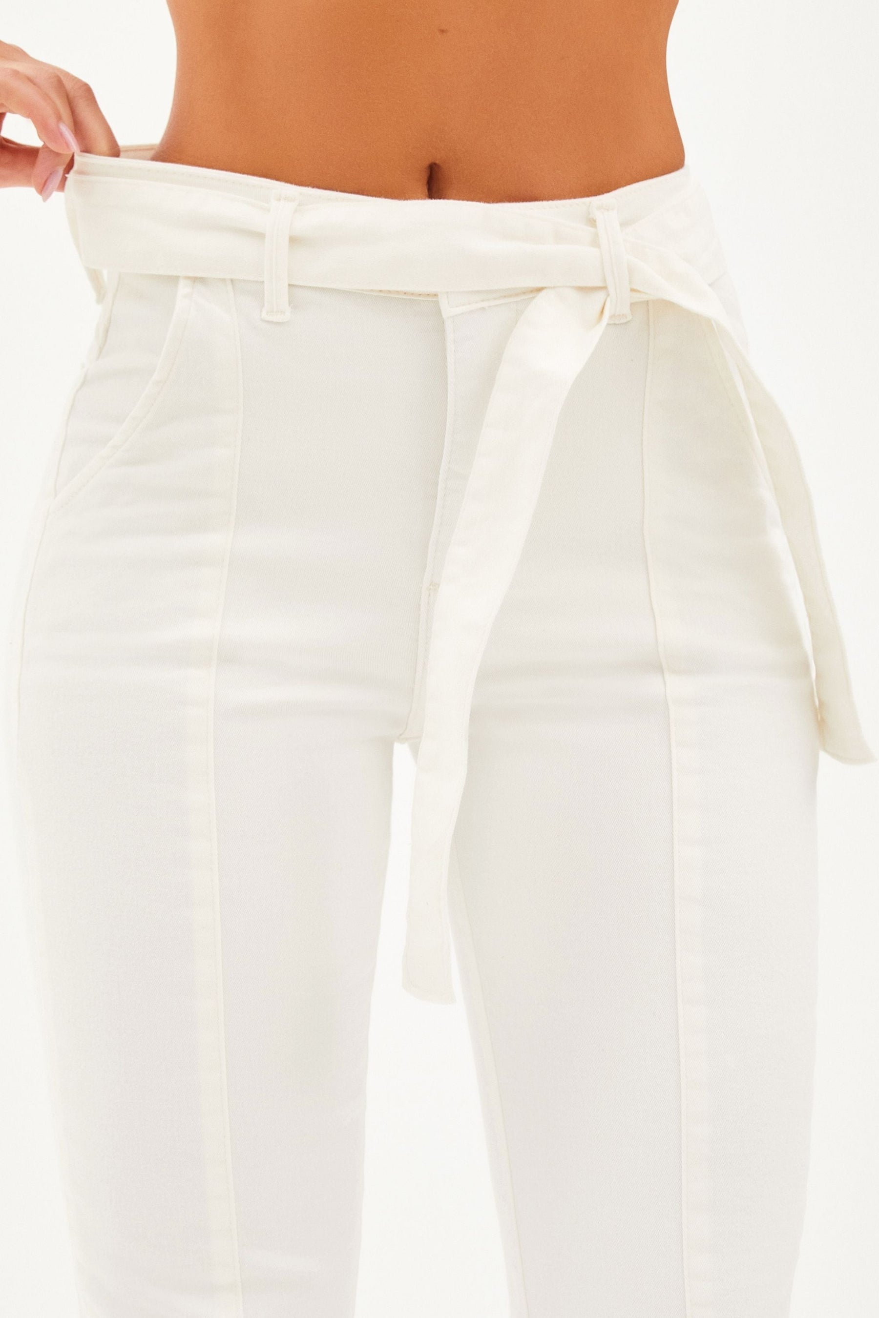 Calça Jeans de Rica Tecnológica Reta Off White Cós Médio