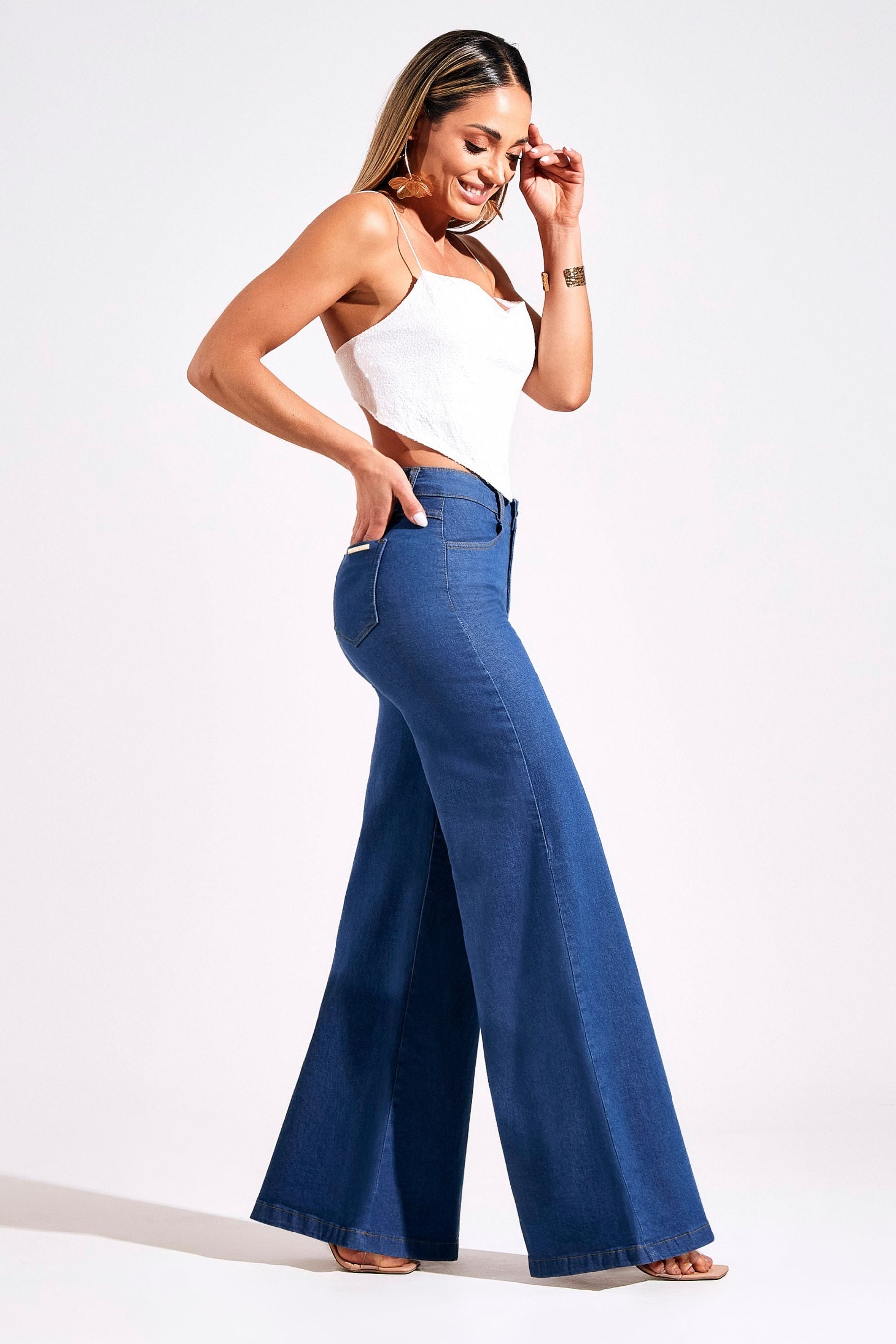 Calça Jeans Ultra Modeladora Pantalona Jeans Médio Cós Médio