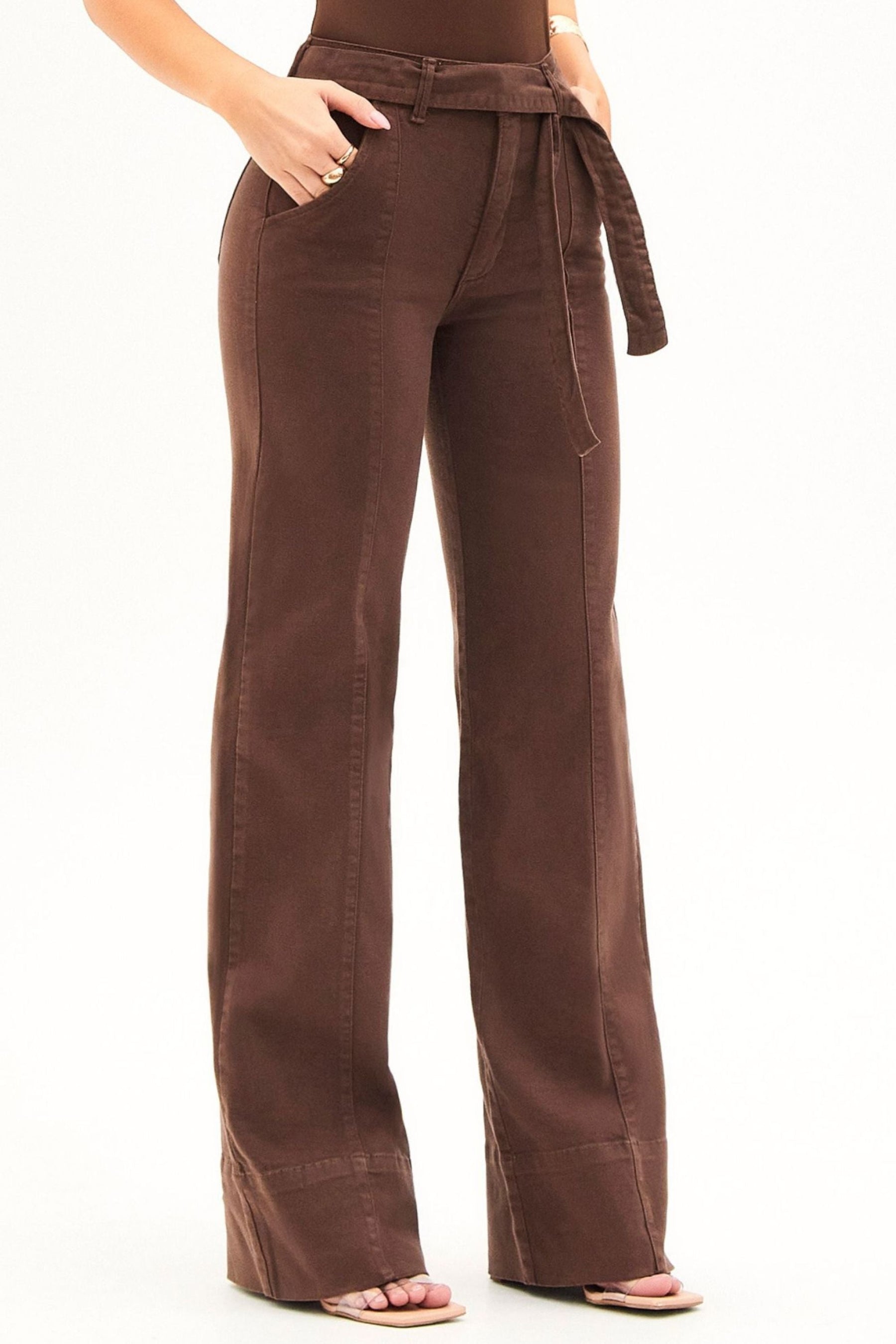 Calça Jeans de Rica Tecnológica Wide Leg Coffee Cós Médio