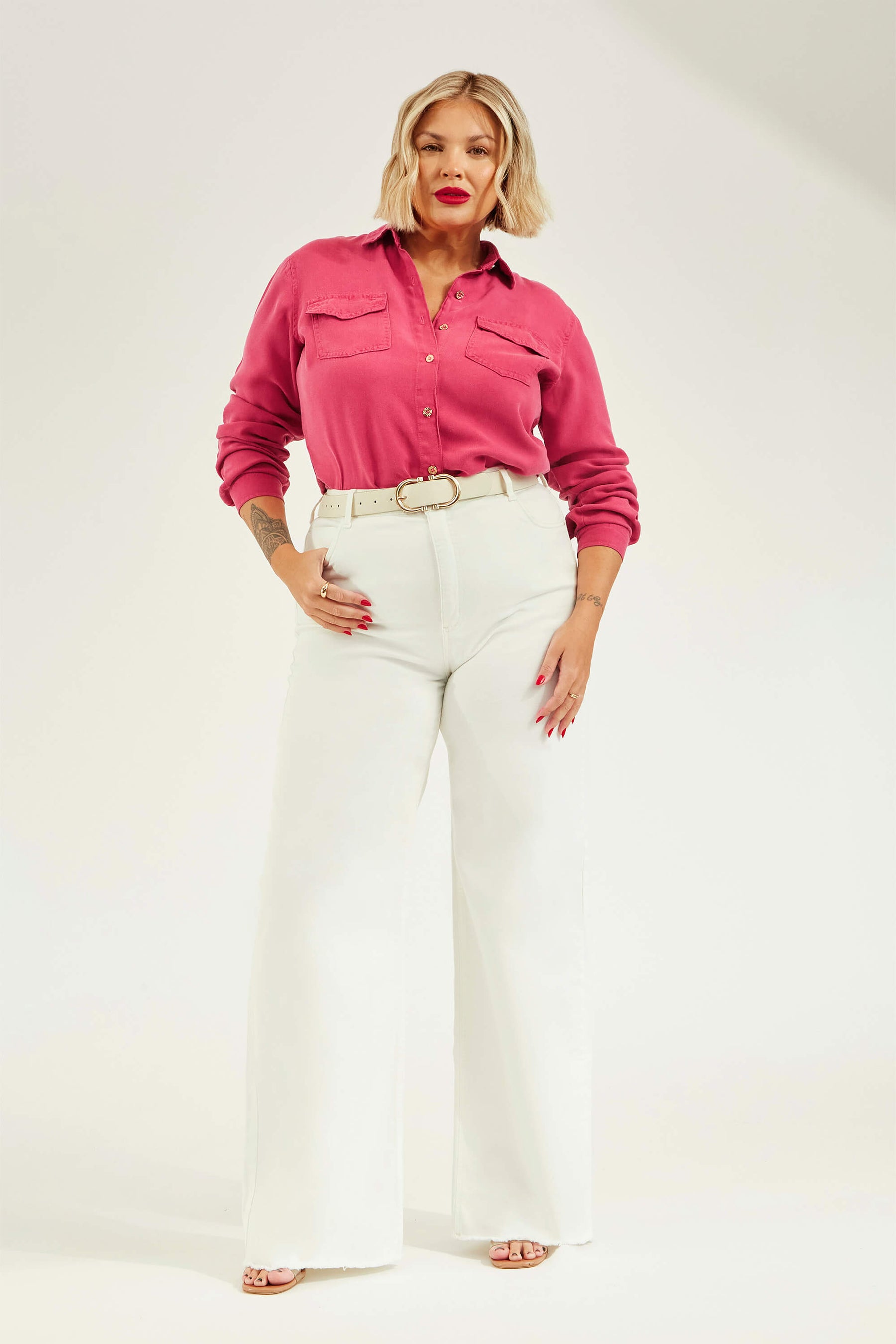 Calça Jeans Modeladora Off White Wide Leg Cós Super Alto
