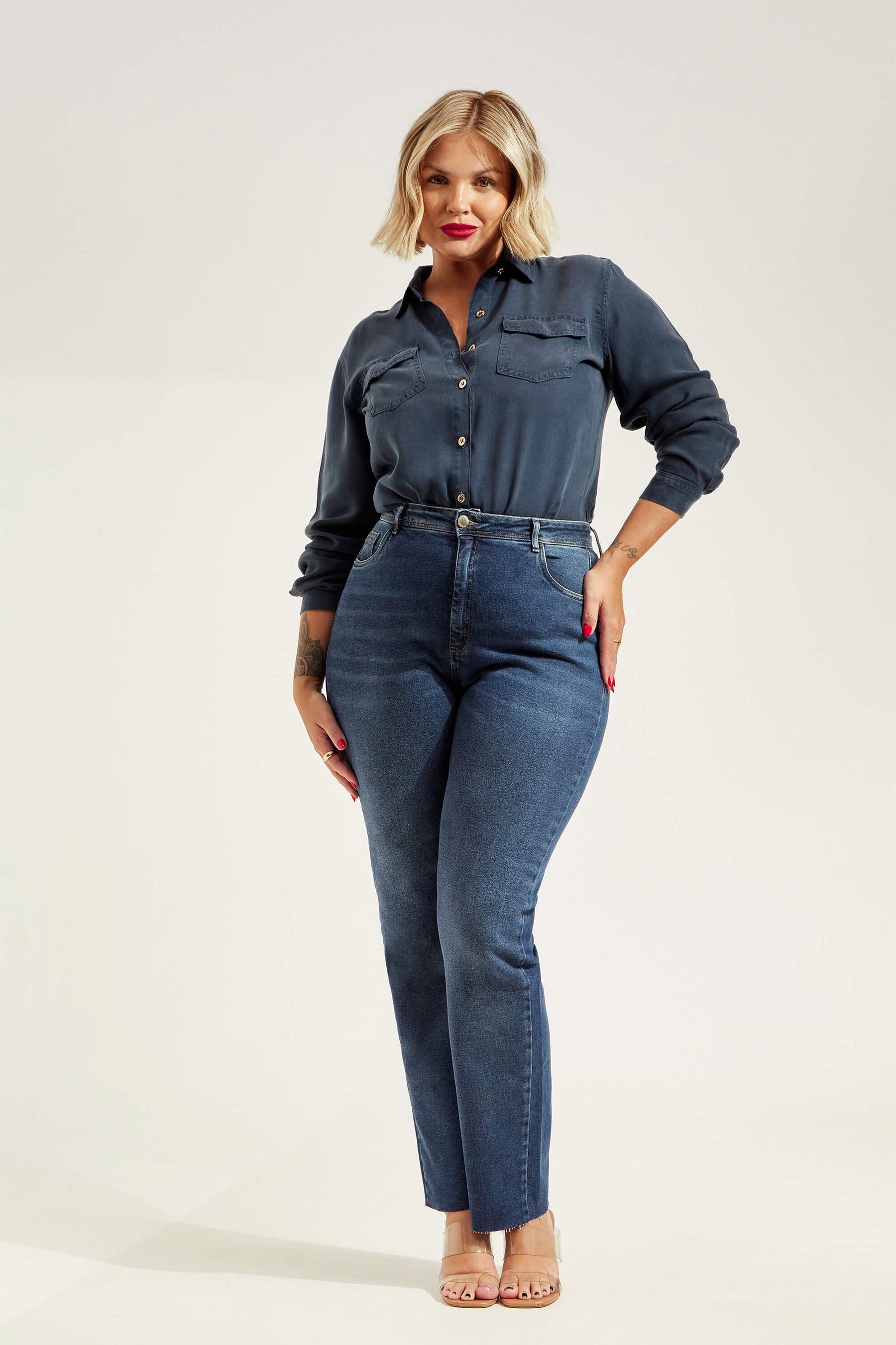 Calça Jeans Modeladora Essencial Reta Cós Super Alto