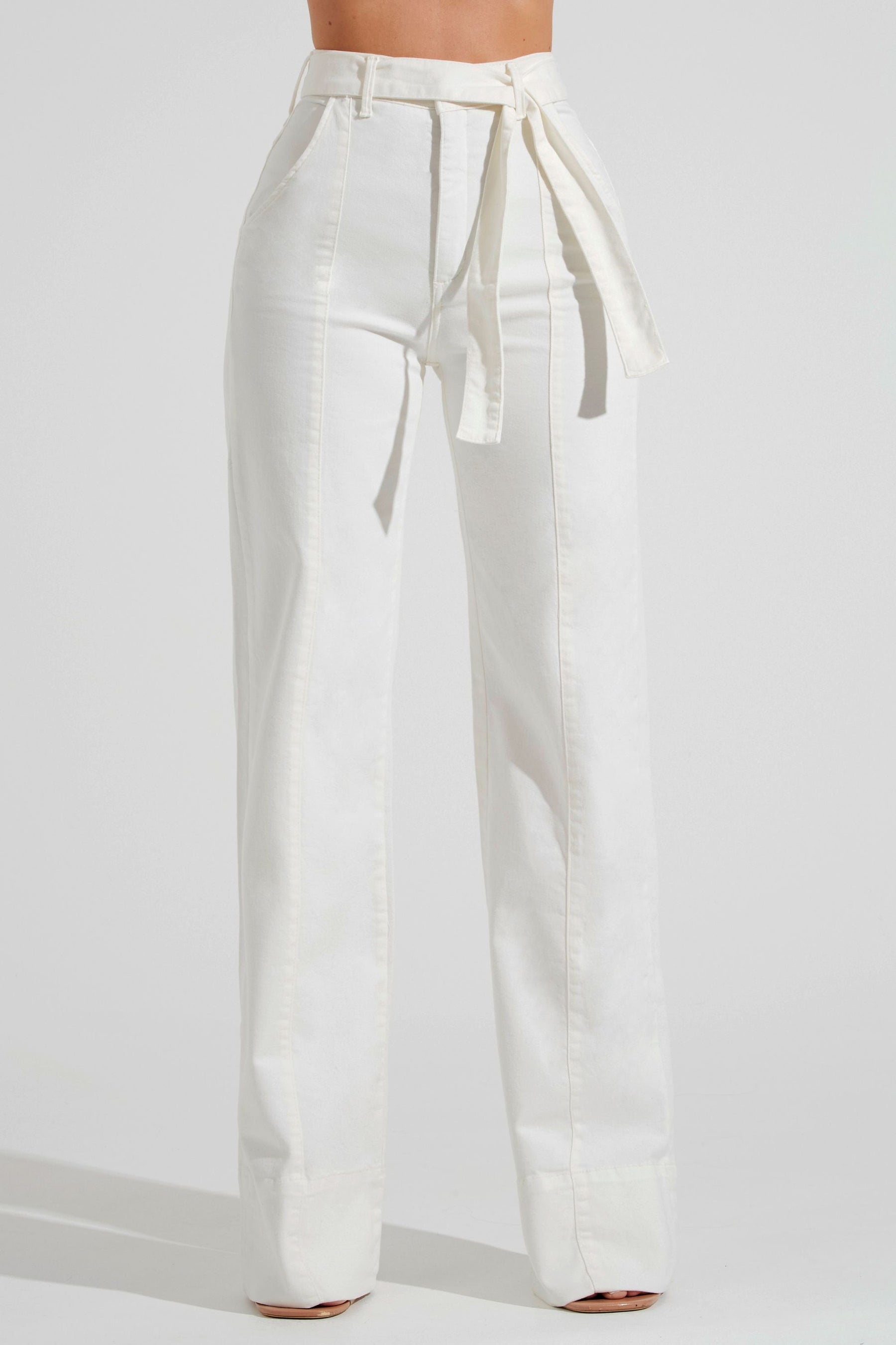Calça Jeans de Rica Tecnológica Wide Leg Off White Cós Super Alto