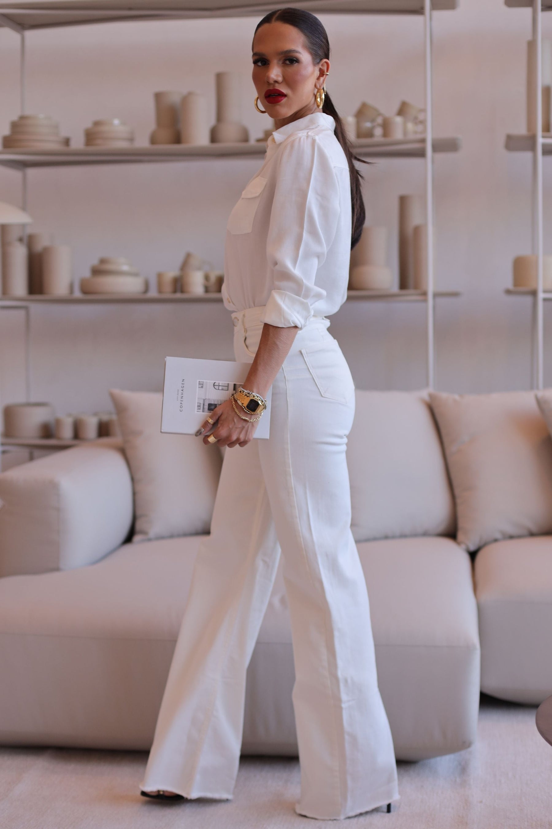 Calça Jeans Modeladora Off White Wide Leg Cós Super Alto