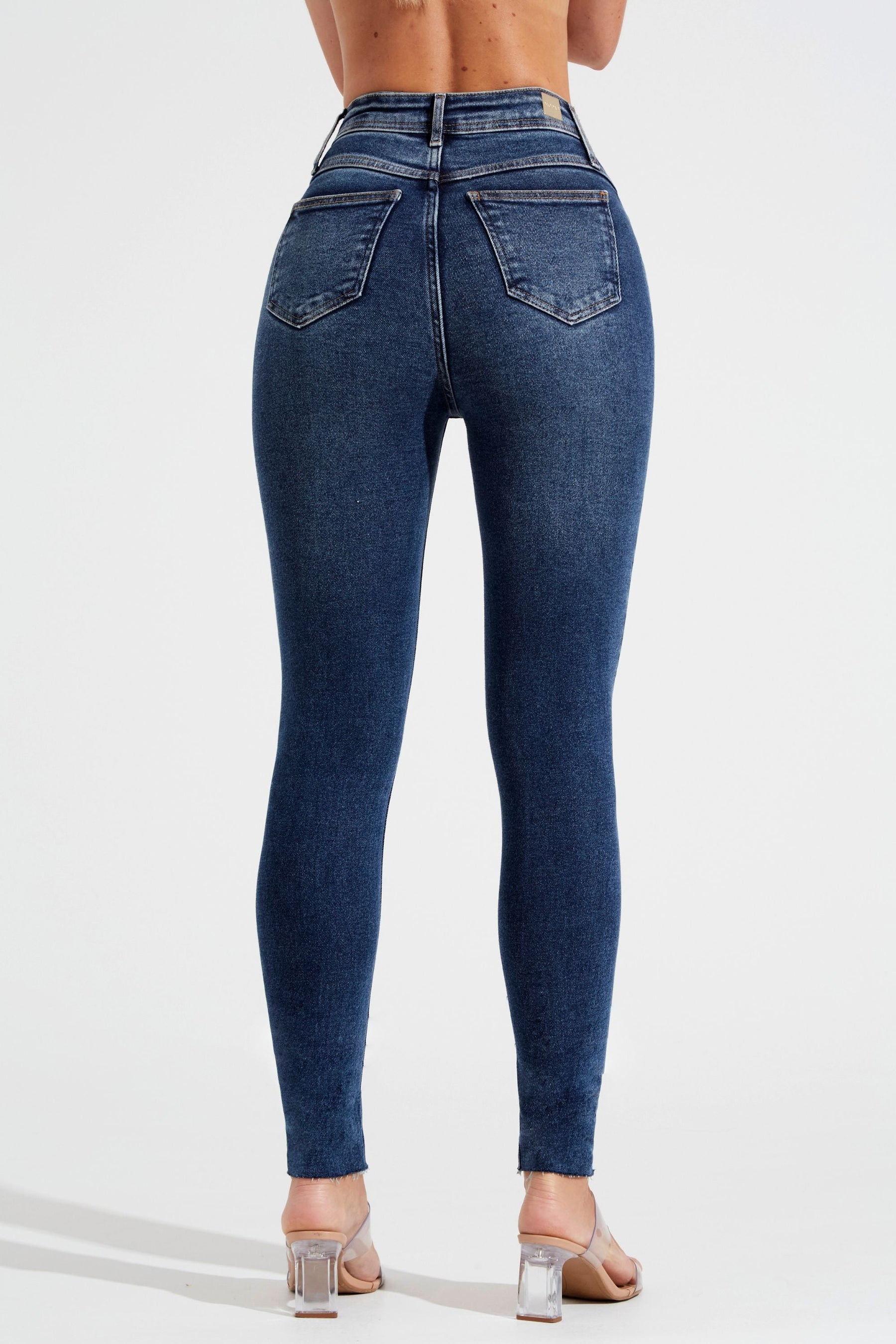 Calça Jeans Modeladora Essencial Skinny Cós Super Alto