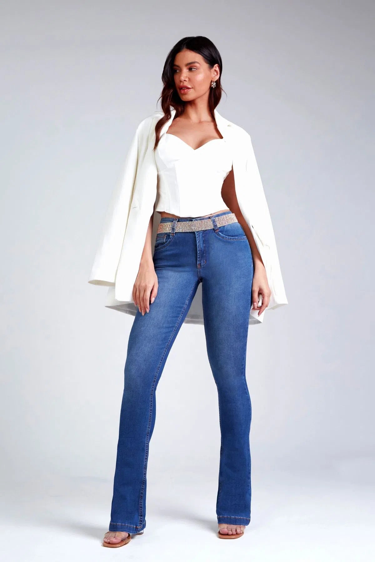 Calça Jeans Modeladora Inesquecível Boot Cut Cós Médio