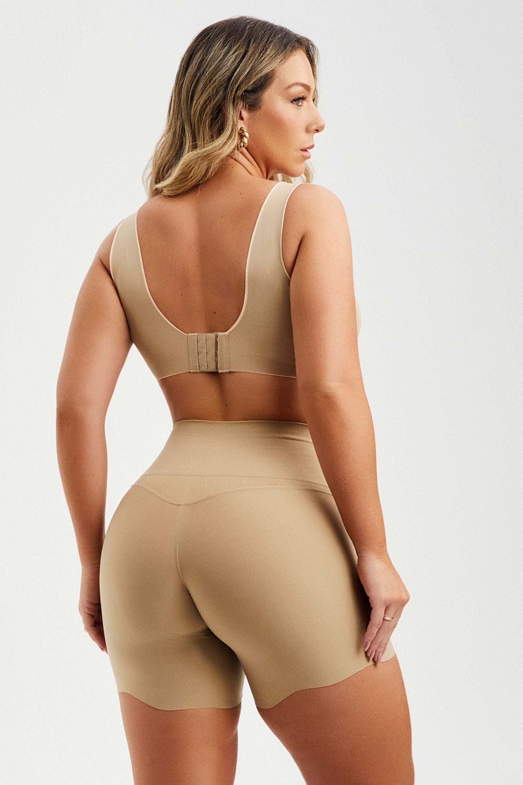 Shorts Modelador Que Afina Cintura Bege