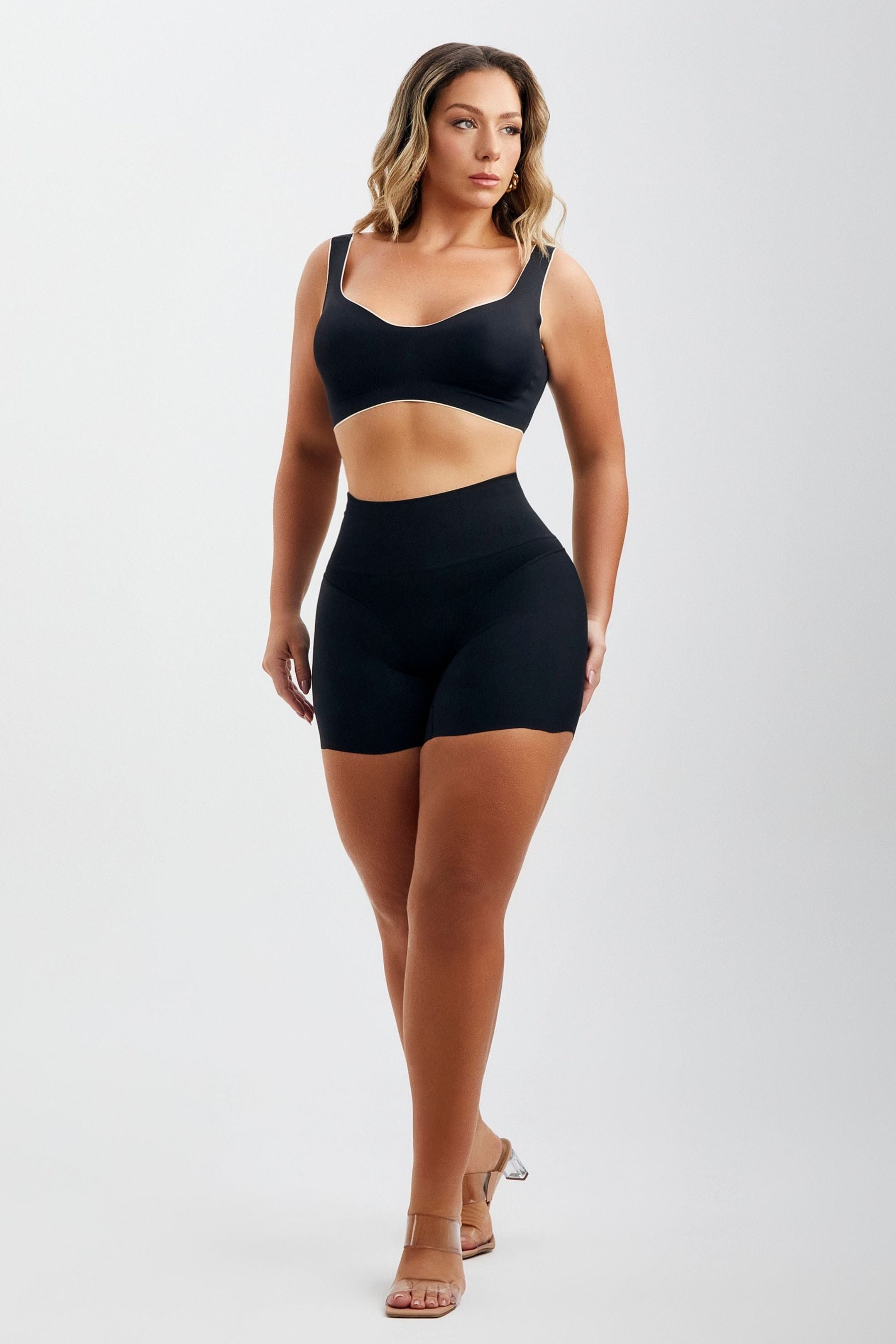 Shorts Modelador Que Afina Cintura Preto