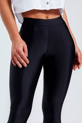 Calça Ultra Modeladora Glam Flare Cós Alto - Preta