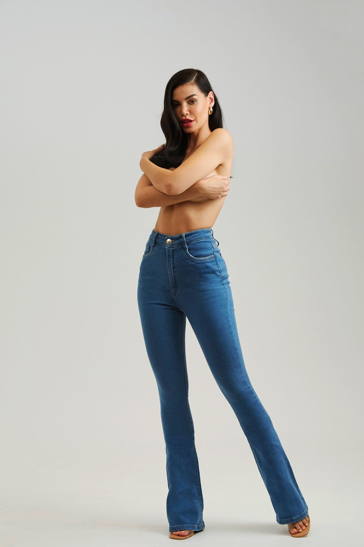 Calça Jeans Modeladora Clássica Flare Cós Super Alto
