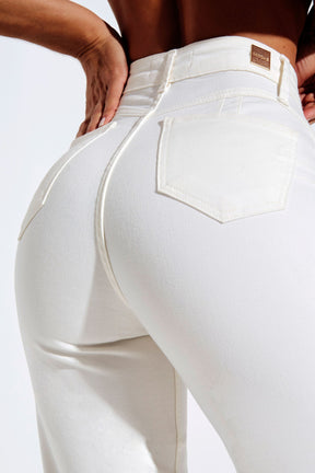 Calça Jeans Modeladora Off White Wide Leg Cós Super Alto