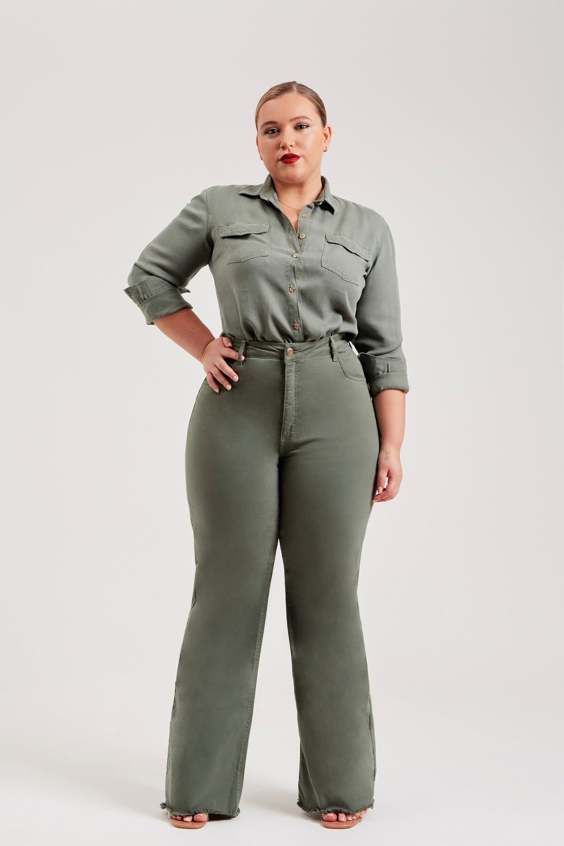 Calça Jeans Modeladora Verde Wide Leg Cós Super Alto