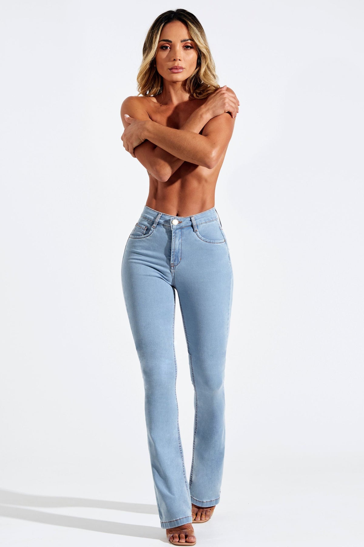 Calça Jeans Modeladora Inesquecível Boot Cut Clara Cós Médio