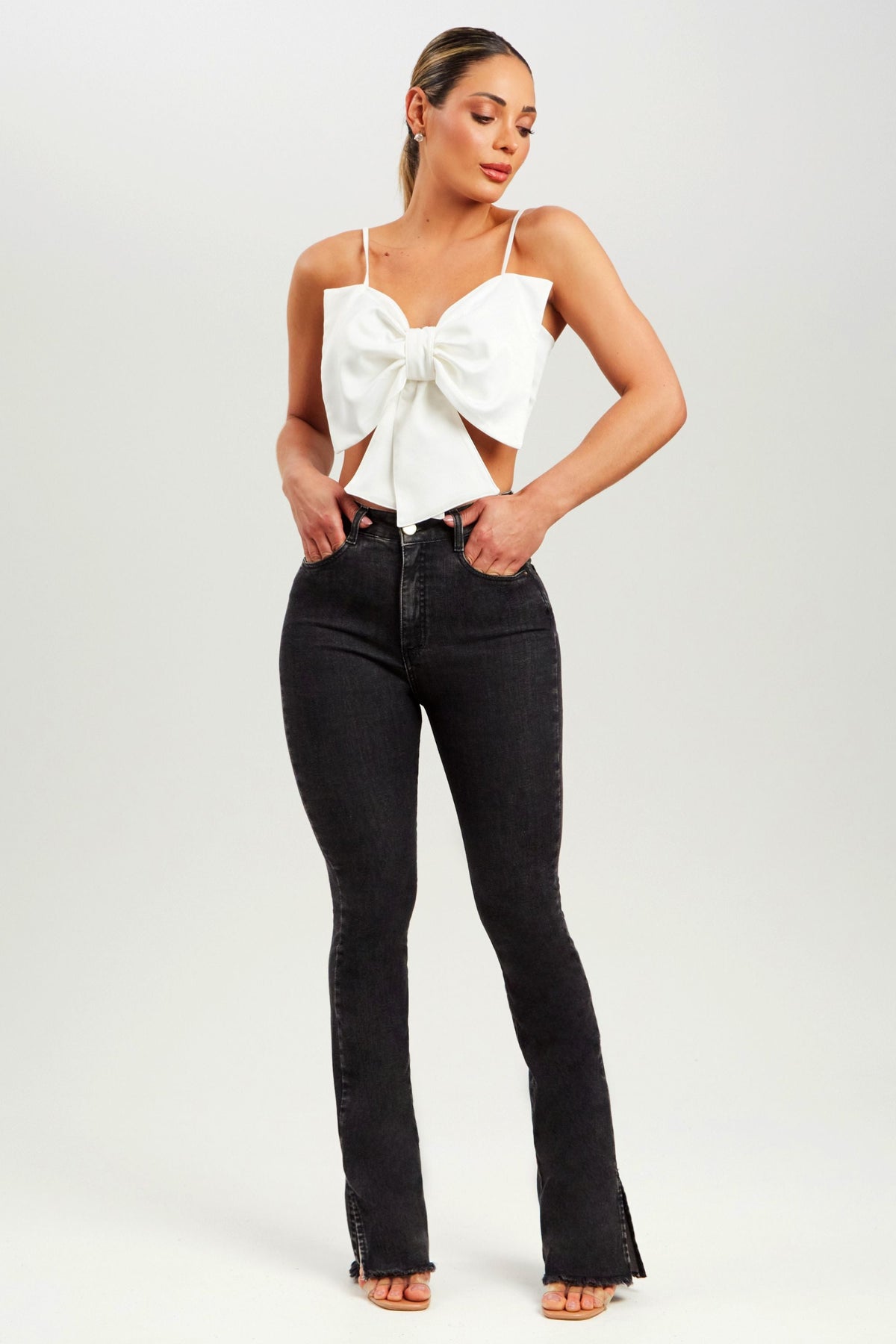 Calça Jeans Modeladora Boot Cut Cinza Cós Super Alto