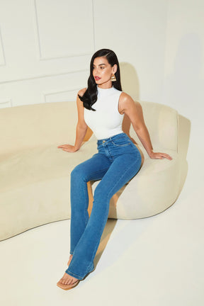Calça Jeans Modeladora Clássica Flare Cós Super Alto