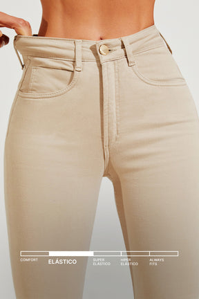 Calça Jeans Modeladora Nude Boot Cut Cós Médio