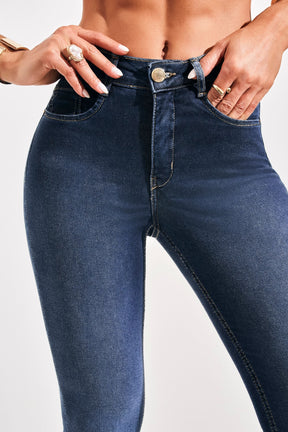 Calça Jeans Modeladora Curva dos Sonhos Flare Cós Médio