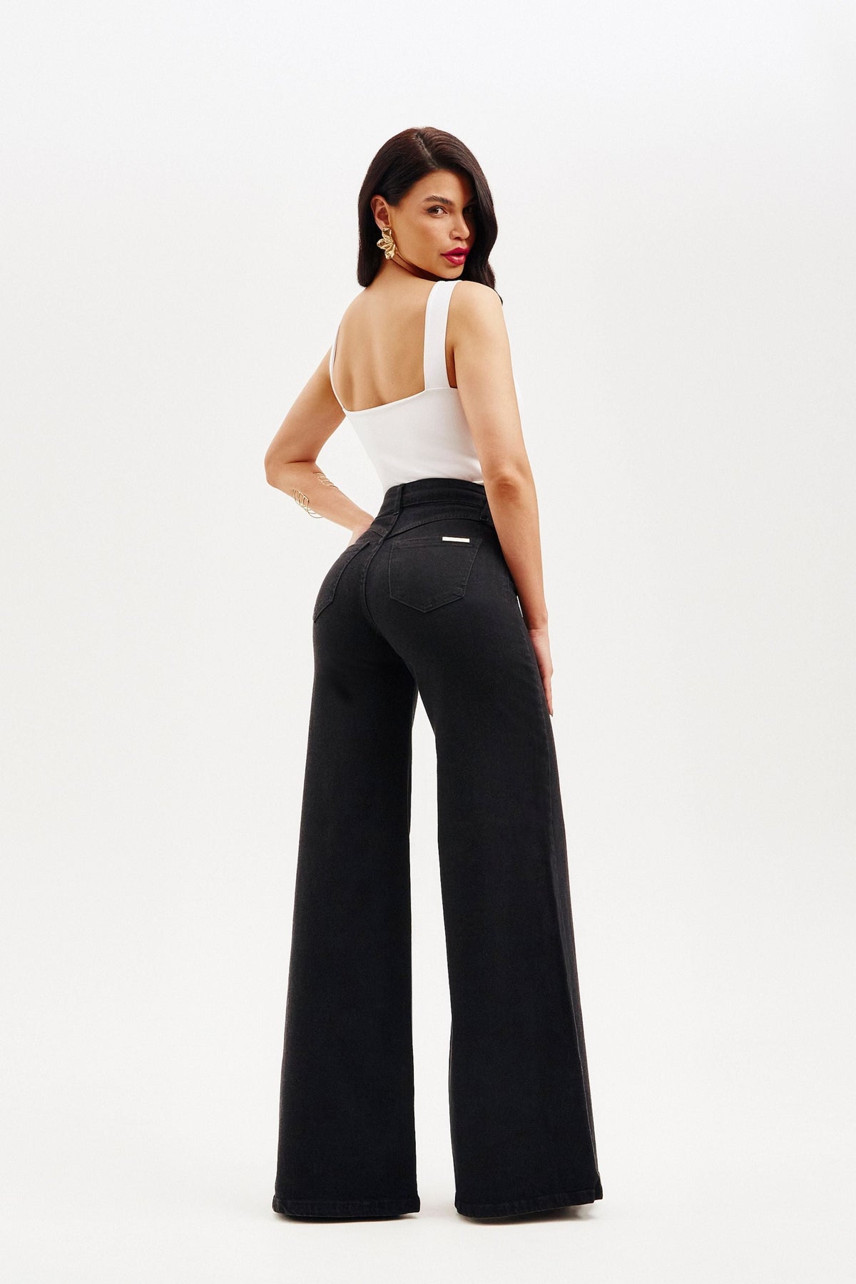 Calça Jeans Modeladora Pantalona Preta Cós Médio