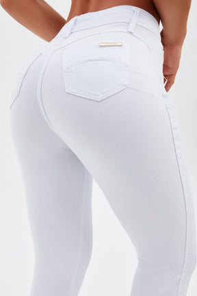Calça Jeans Mega Bumbum Flare Milagrosa Cós Médio - Branca